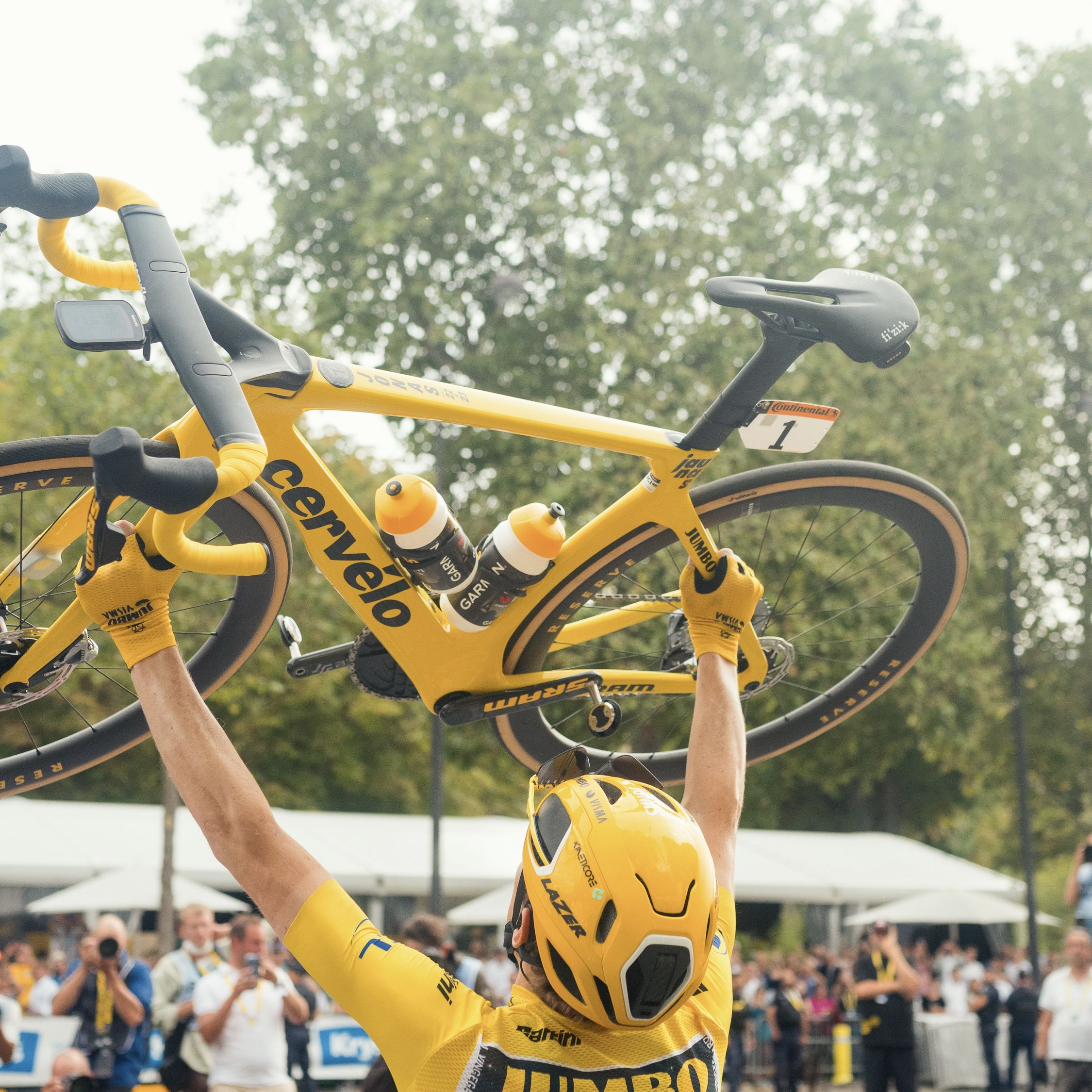 Jonas Vingegaard's bike: A custom yellow Cervelo S5 for the Tour