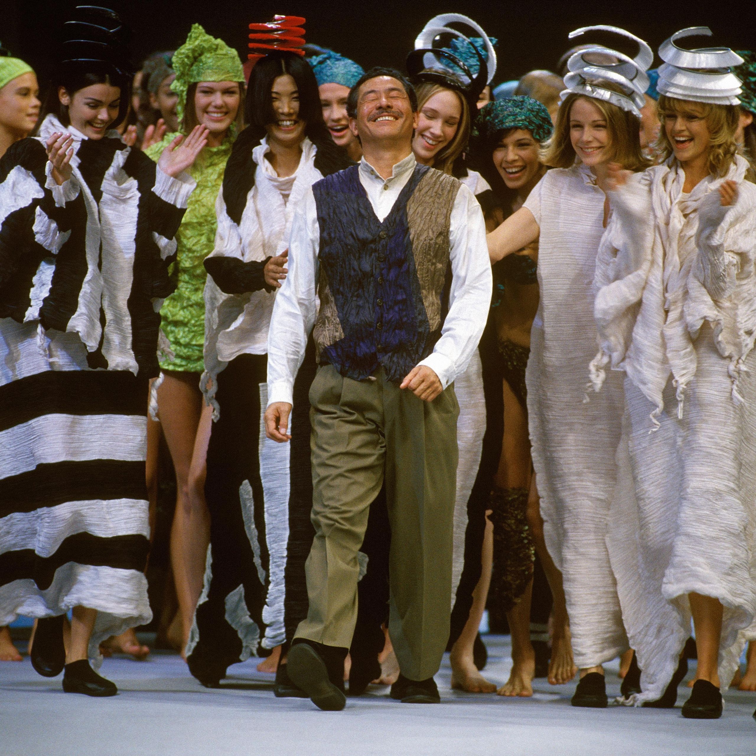Japanese fashion designer Issey Miyake dead at 84 | The Week