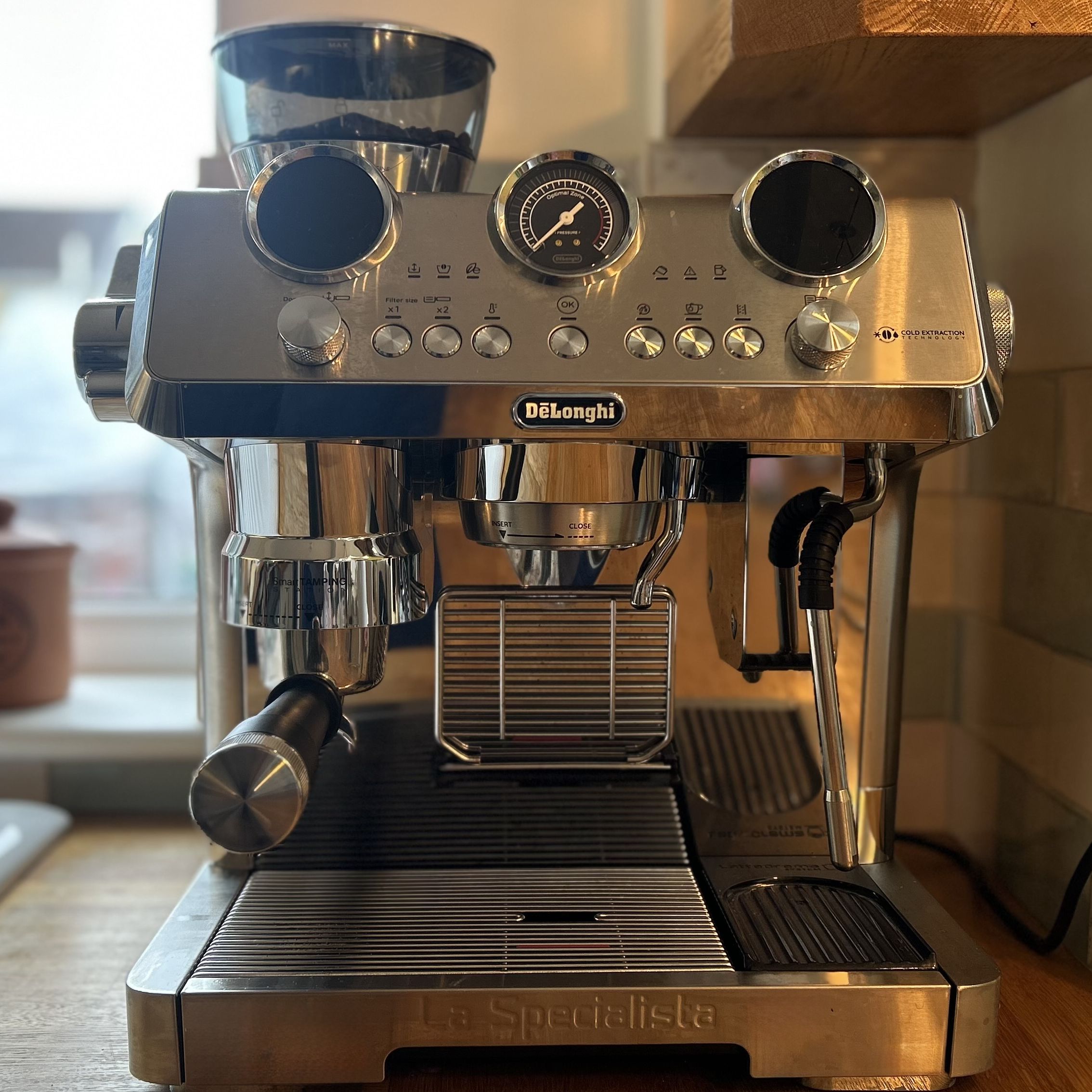 De'Longhi La Specialista Maestro review: A powerful but demanding