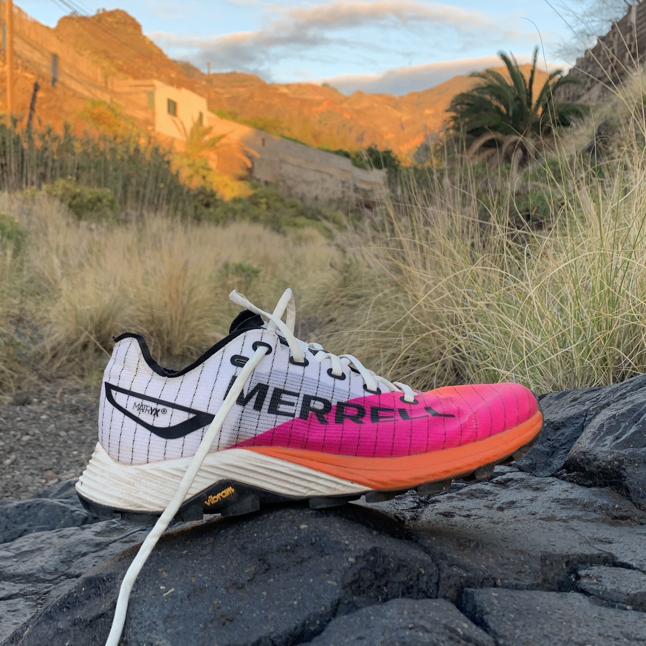 ホワイトスカイヴェール Merrell Long Sky 2 Matryx trail running shoes review: tear down