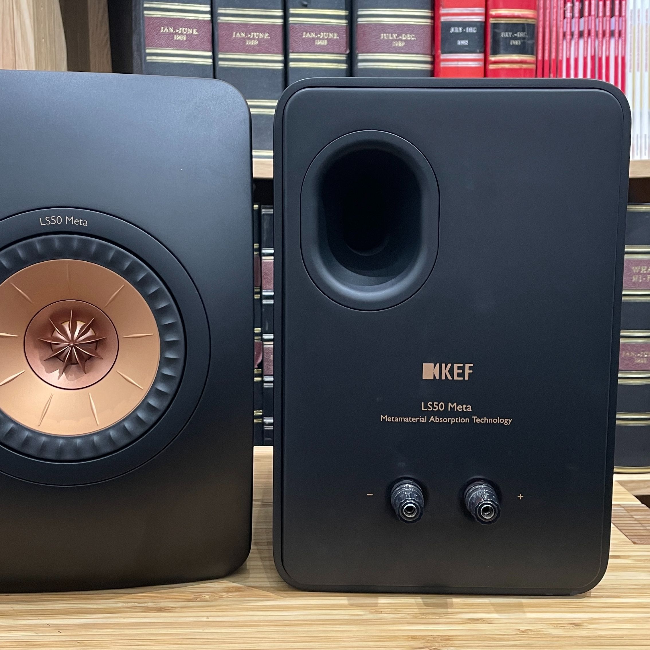 値下げしました！！！ KEF  LS50 Ｍeta The five-star KEF LS50 Meta speakers are now down AU$500 at