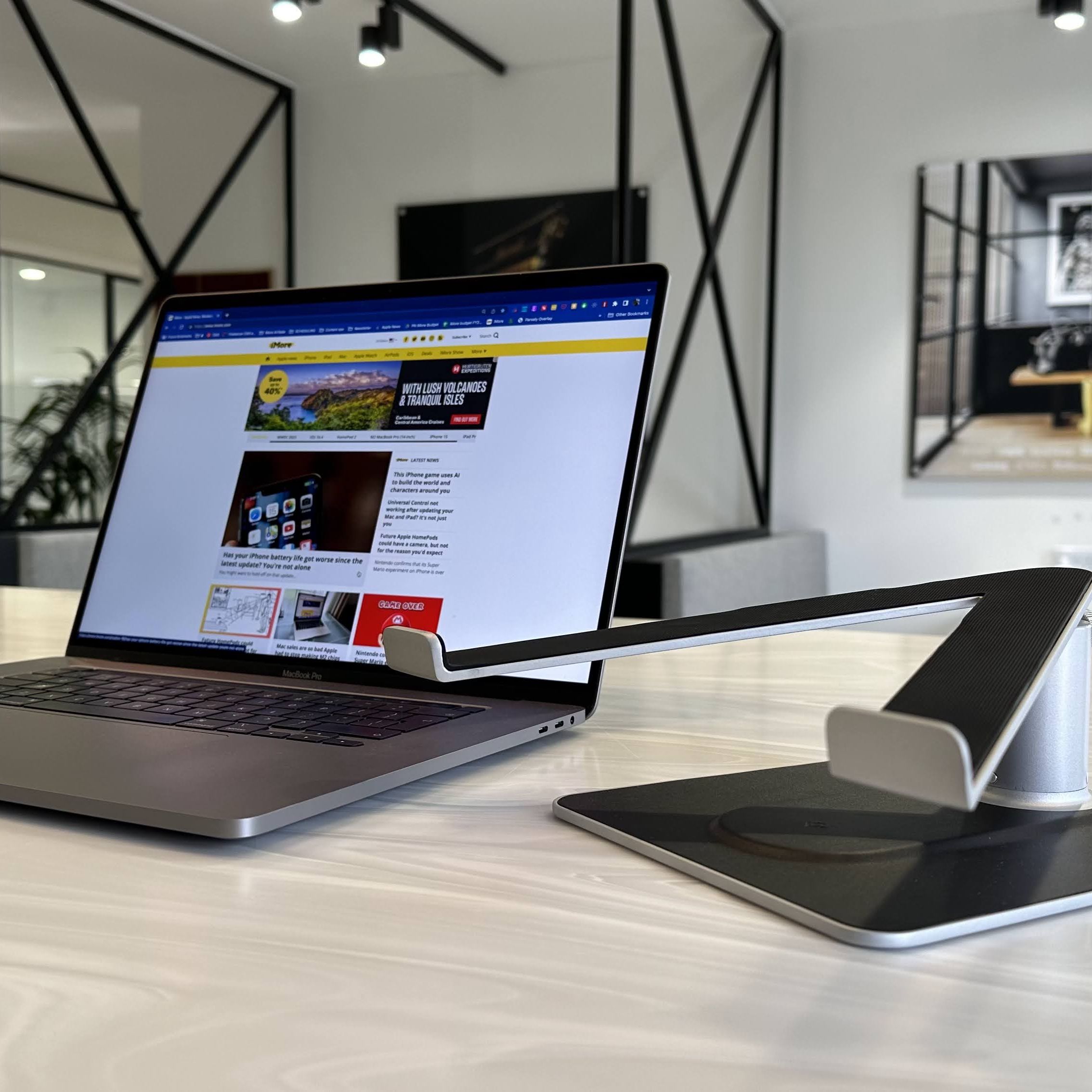 Twelve South HiRise Pro MacBook Stand: An awkward riser with BYO