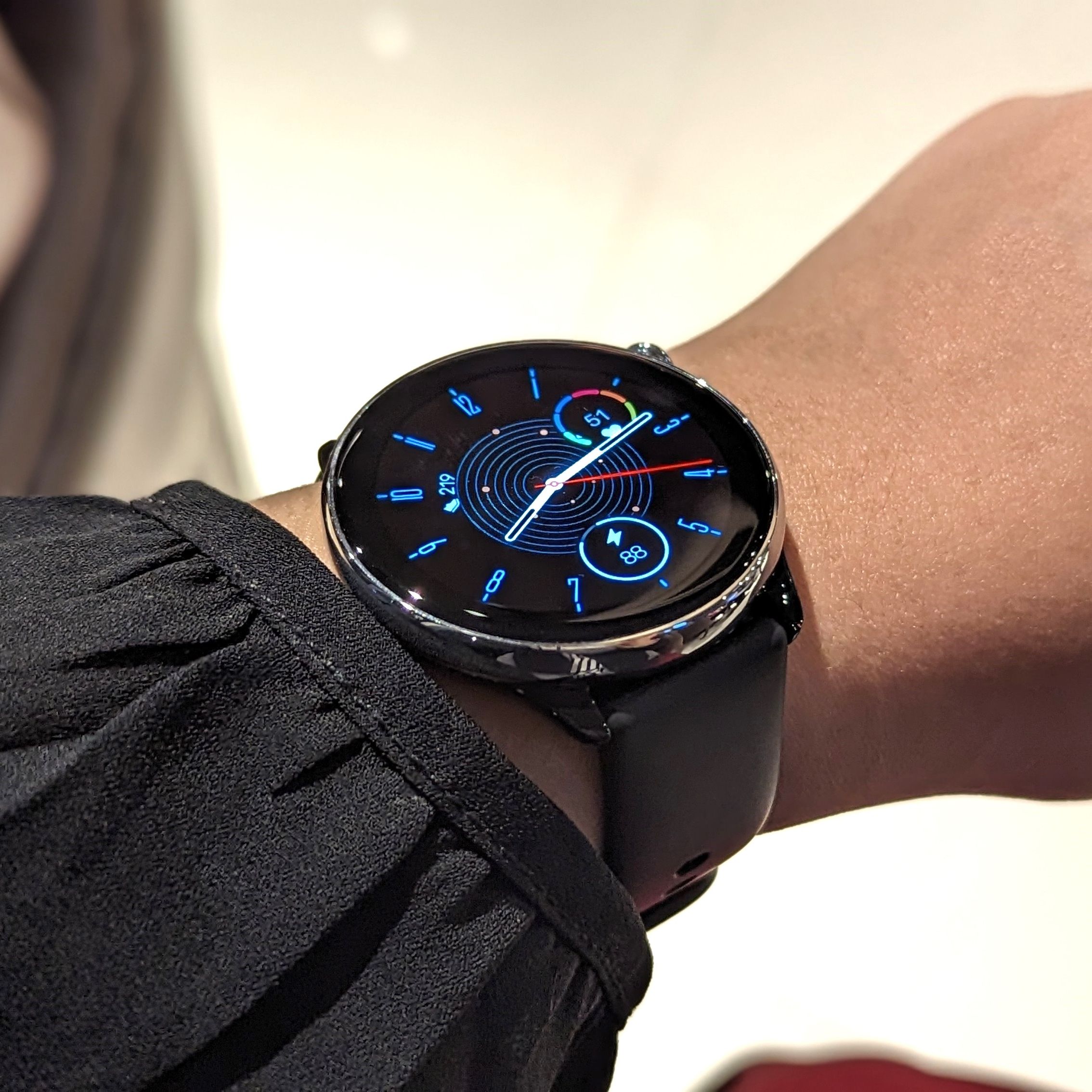 Amazfit GTR（ごみ） Huami Amazfit GTR review: Charming, Affordable, and Effective