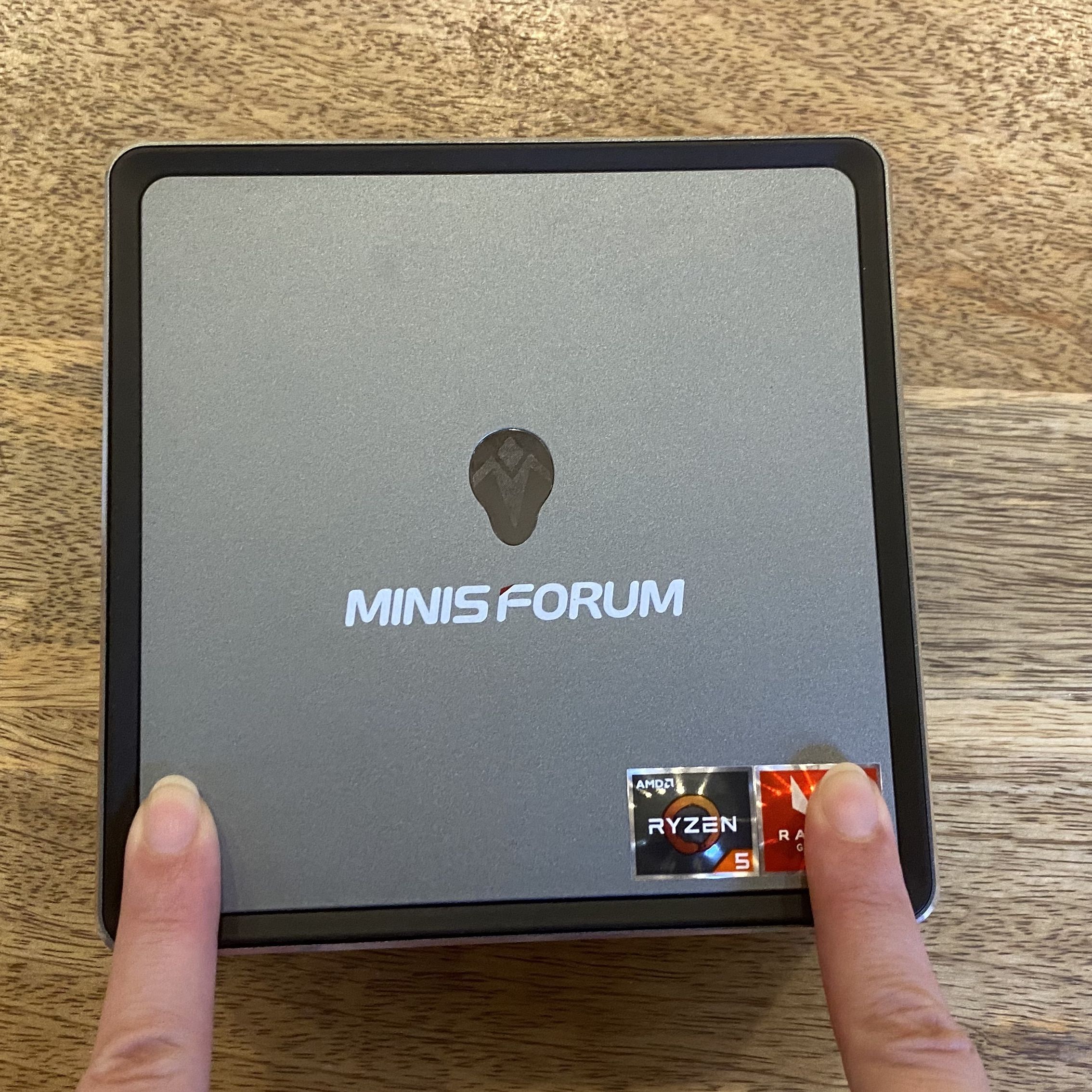 ミニPC MINIS FORUM Deskmini Series Amazon.com: MINISFORUM DeskMini UM690L Slim Mini PC AMD