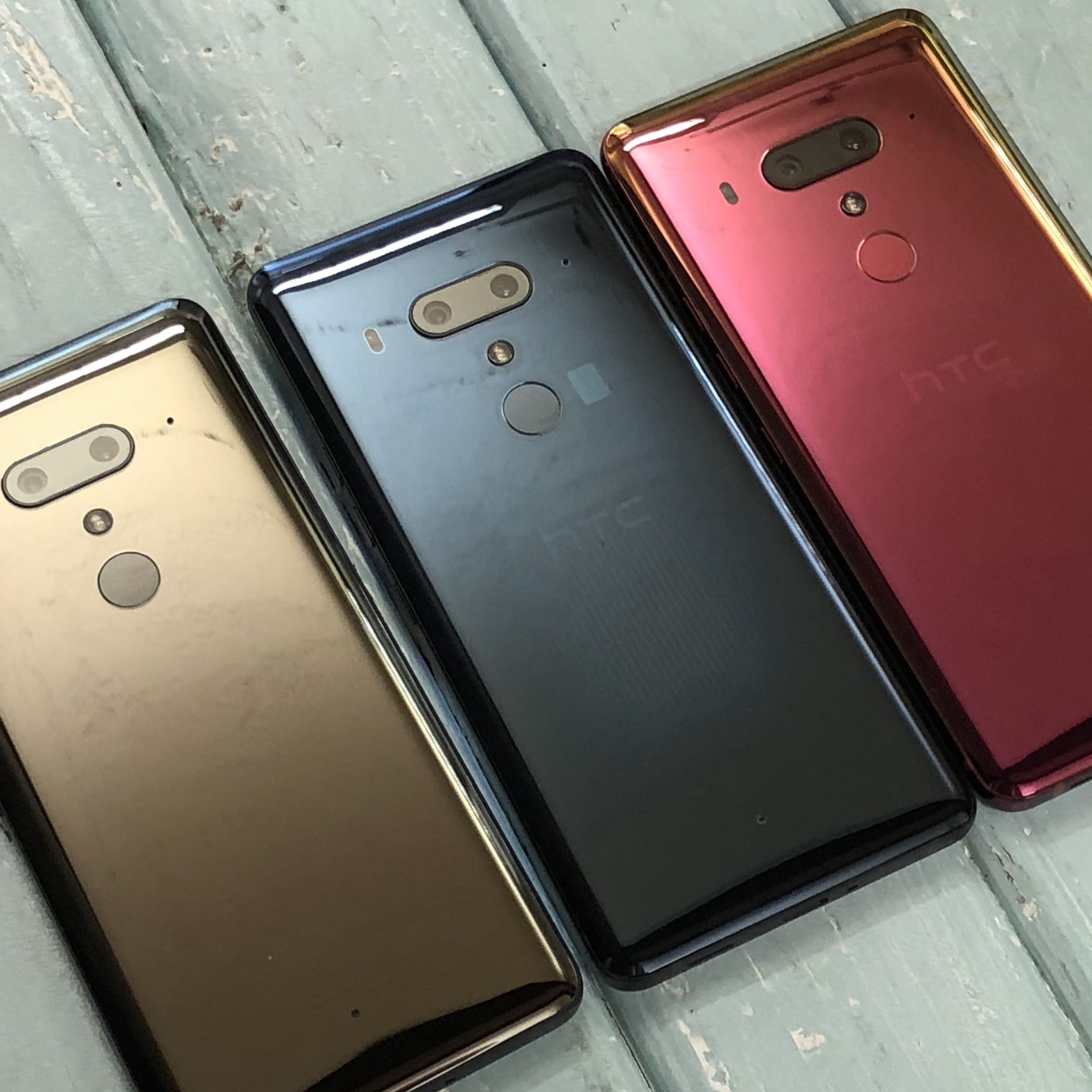 HTC U12+ フレームレッド Amazon | HTC 6.0インチ U12+ SIMフリースマートフォン フレーム