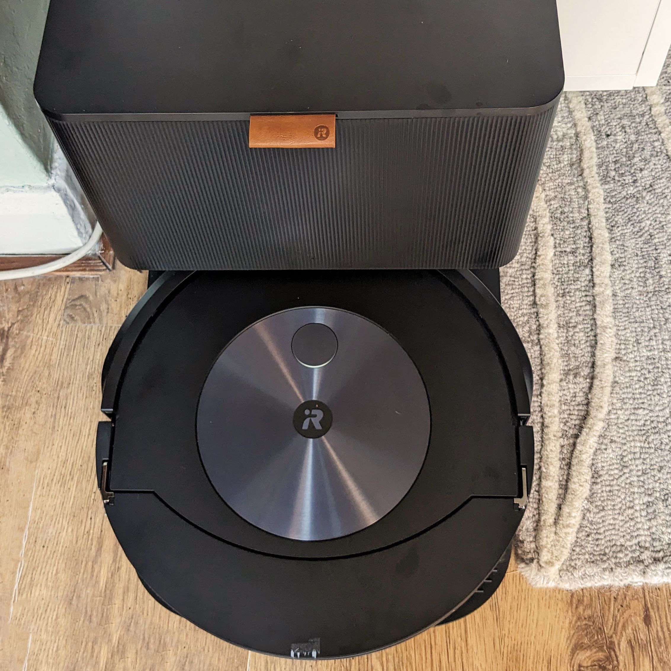 Roomba Combo j7+ review | Top Ten Reviews