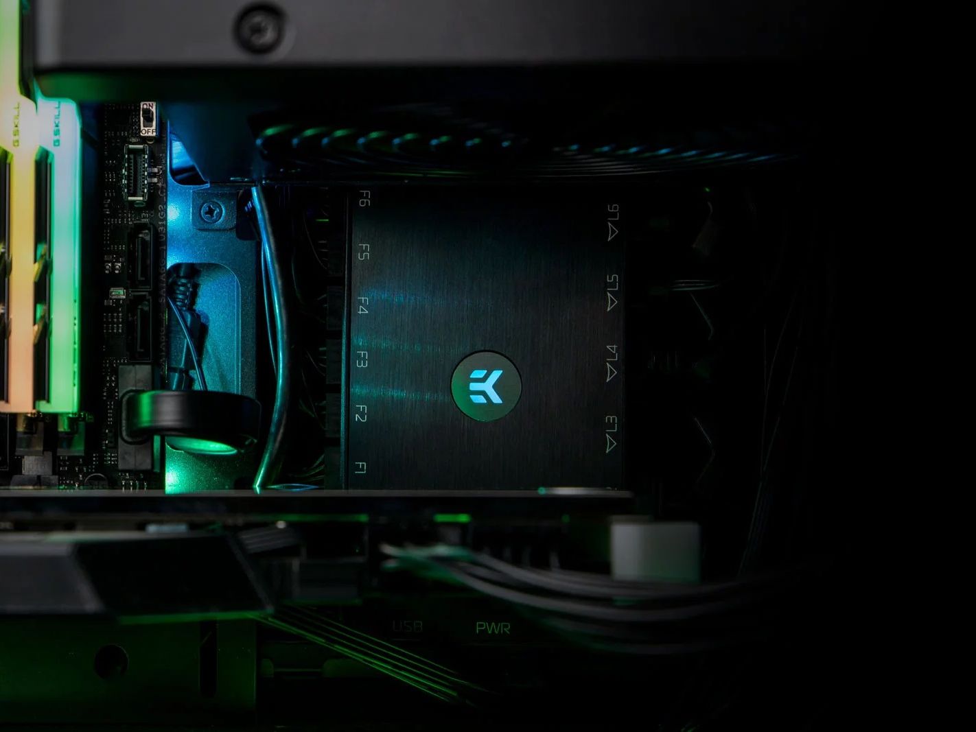 EK-Loop Connect Lets You Control Your RGB, Fan, Pump and