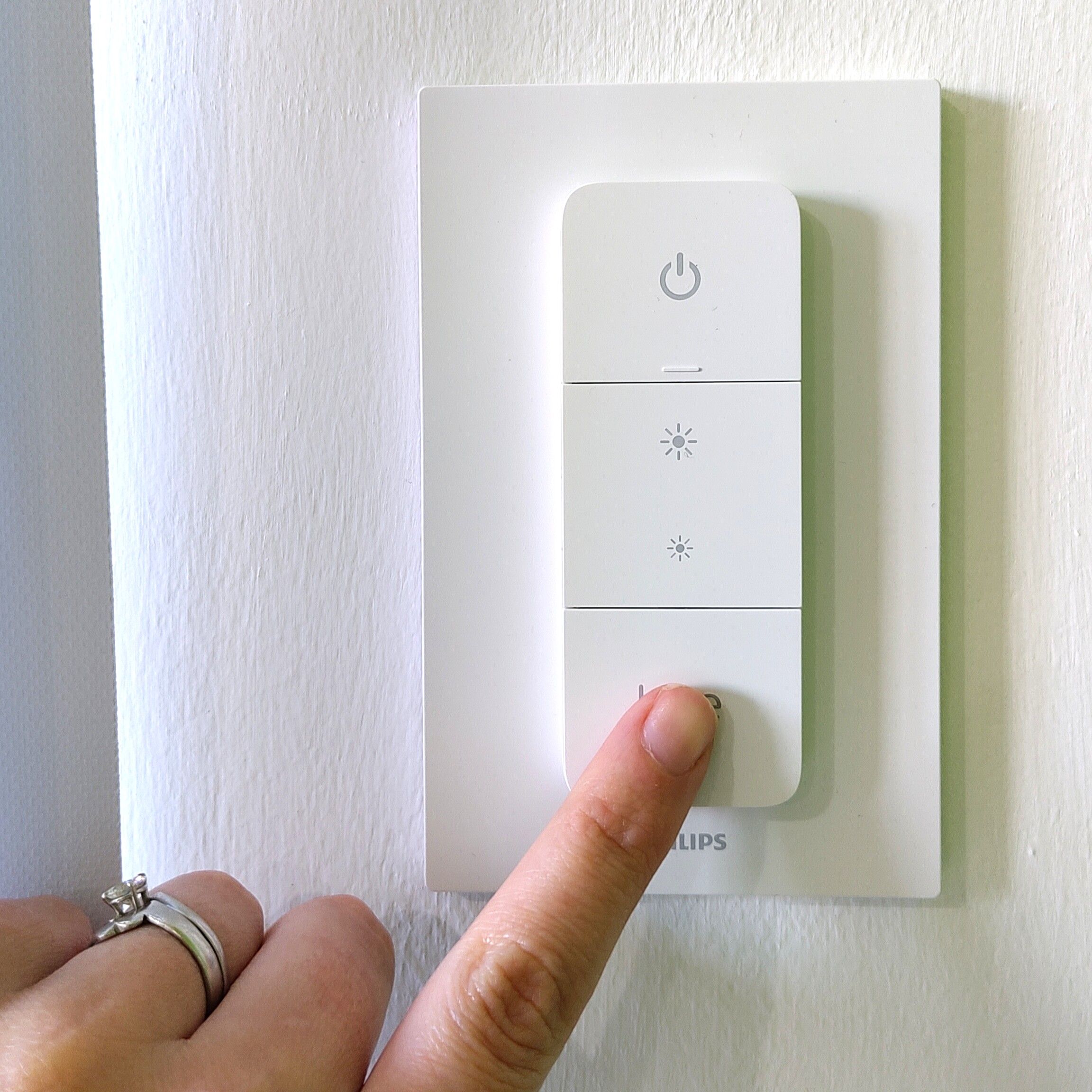 Philips Hue Smart Wireless Dimmer Switch / Hue Remote Control - V2 - (New Model) 8719514274631 | Australia Philips Hue Smart Wireless Dimmer Switch / Hue Remote Control - V2 - (New Model) 8719514274631 | Australia