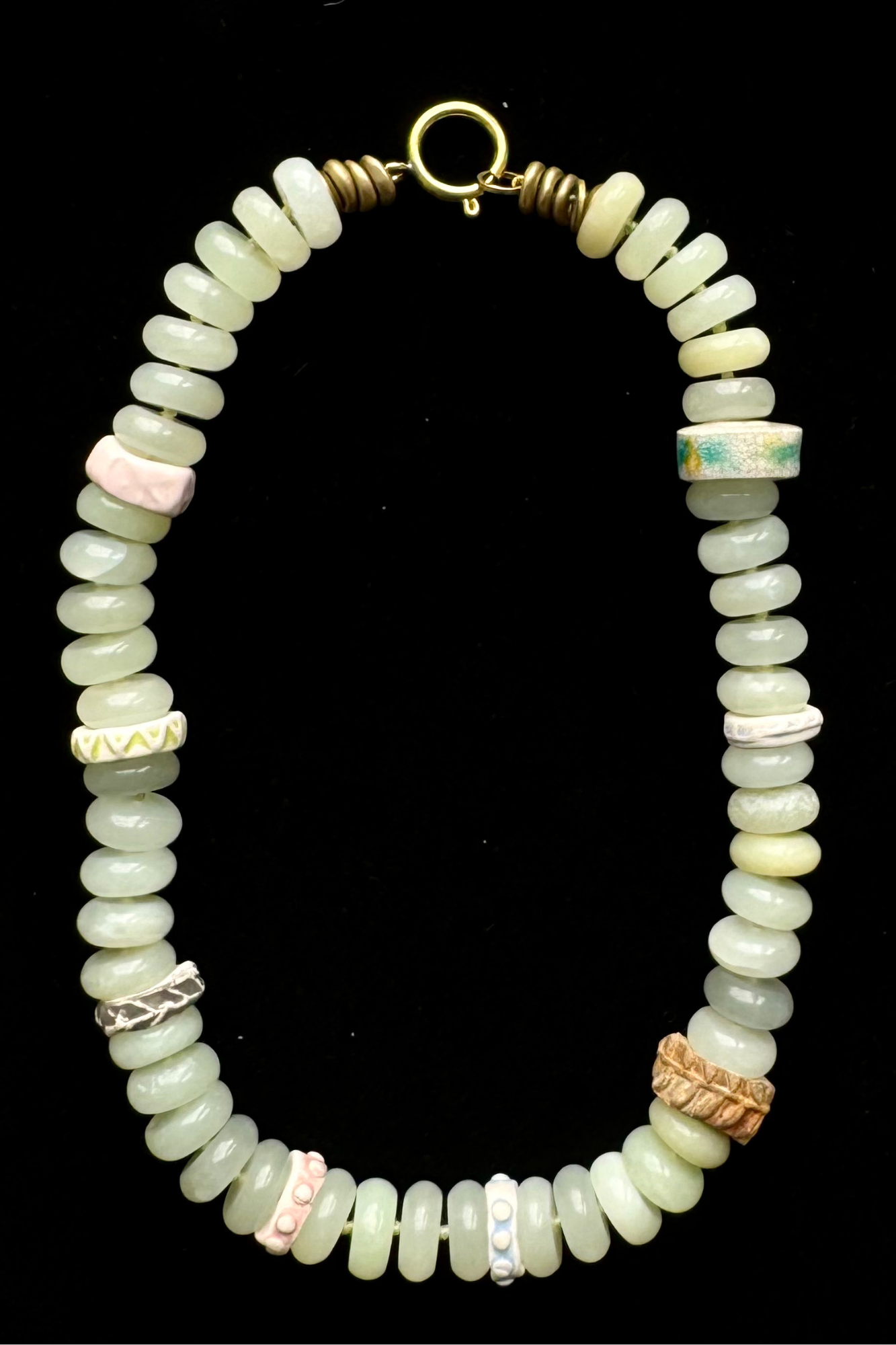 Dld.mmxxv.sequence.03: a Story of Glaze and Gem