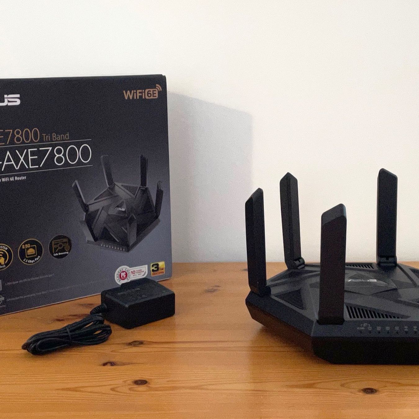 ☆ASUS RT-AXE7800 Wi-Fi 6E ルーター 本体　通電確認済み Asus RT-AXE7800 review | TechRadar