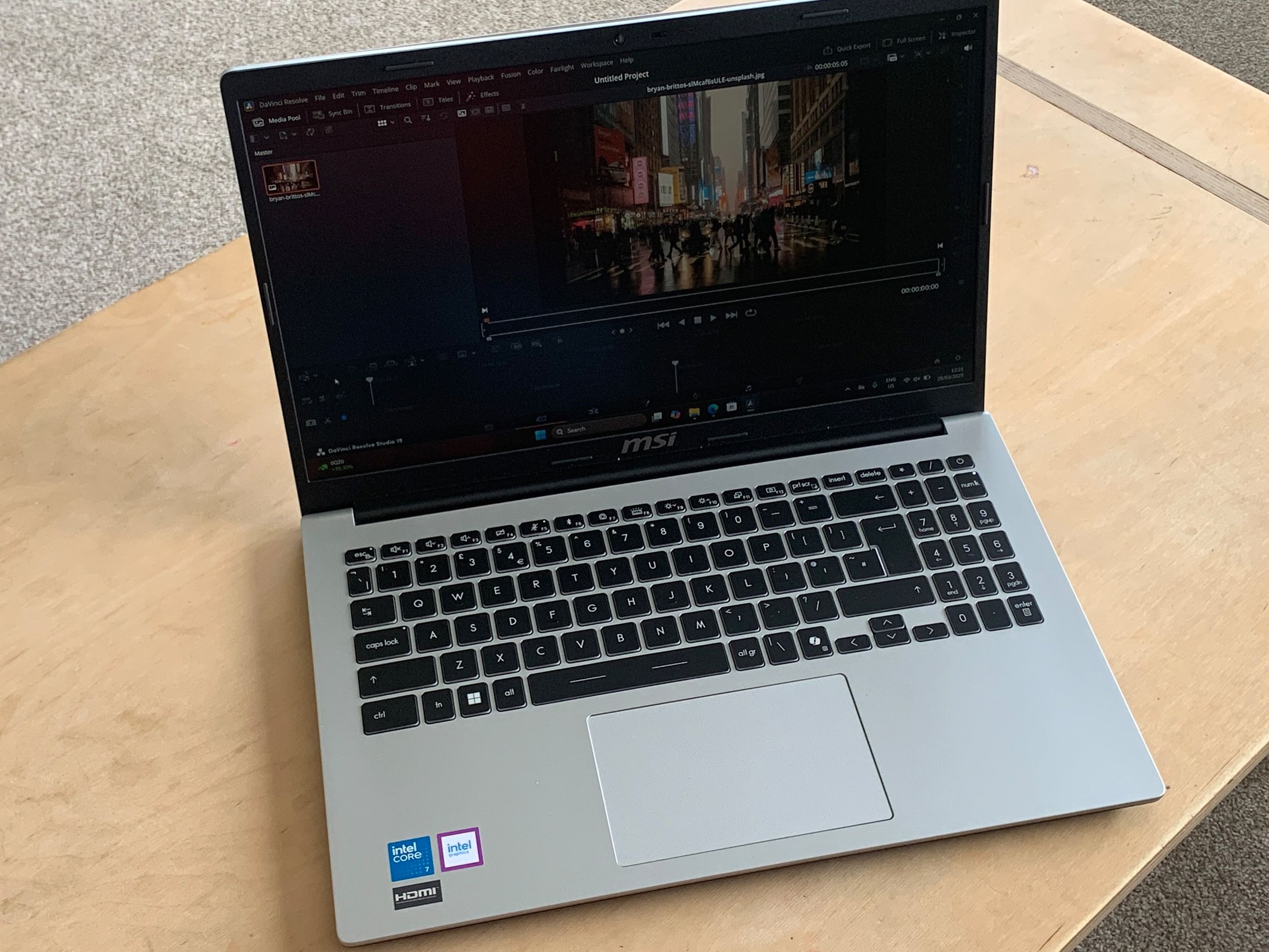 MSI Modern 15 F13MG review: limited performance but this laptop
