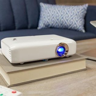 LG PH550 Mini Projector Review | Top Ten Reviews