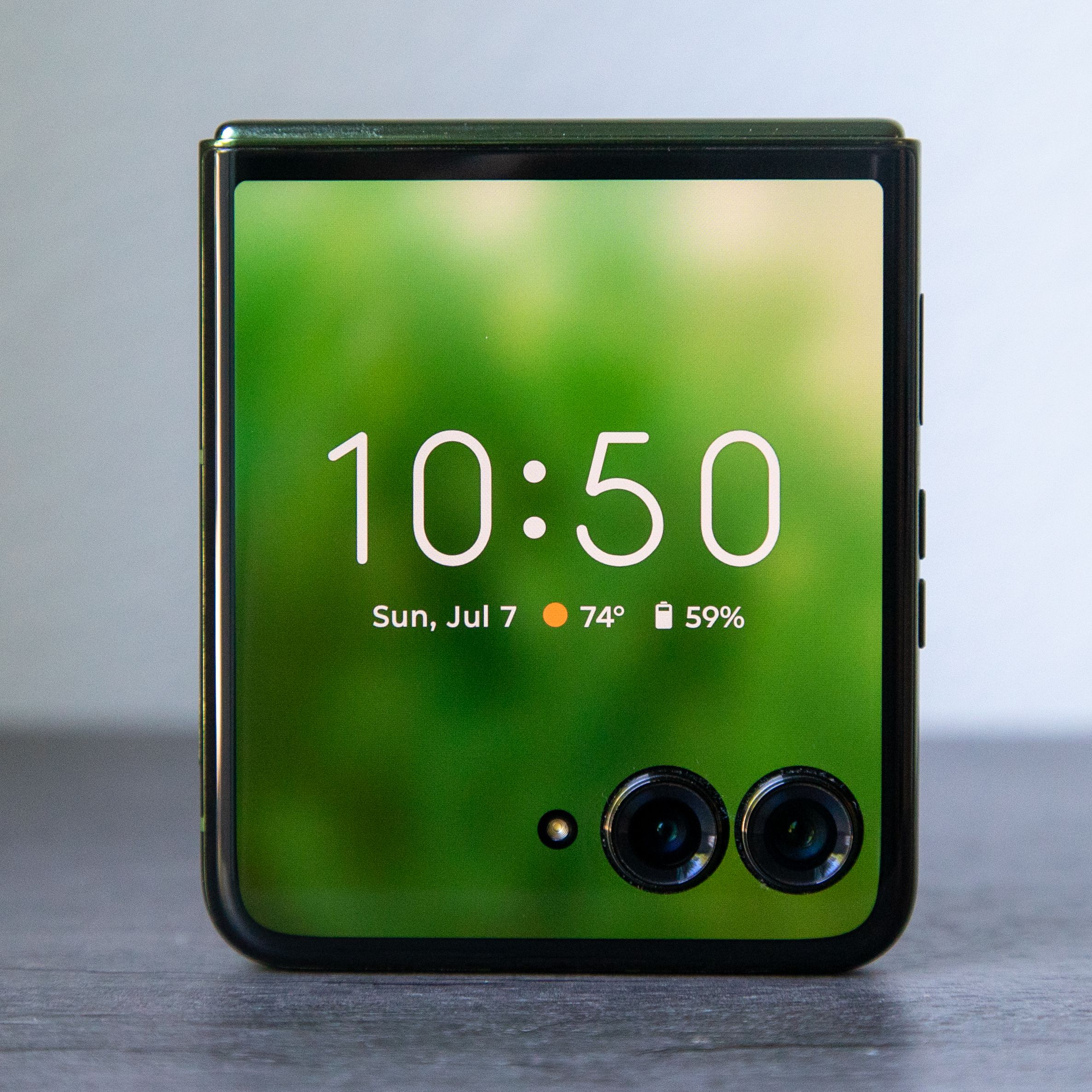 スマートフォン　motorola razr 50s motorola razr 50s【スペック】価格や発売日 | スマホBANK