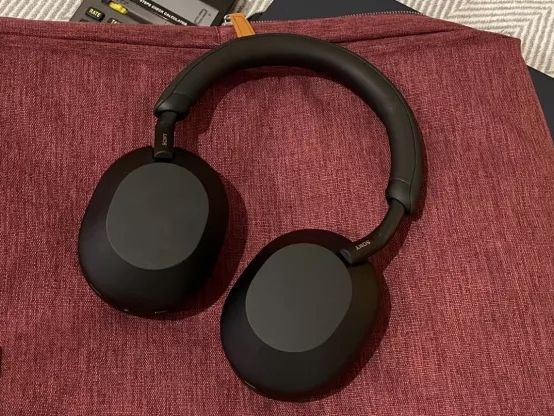 The Sony WF-1000XM5's best features come to their over-ear