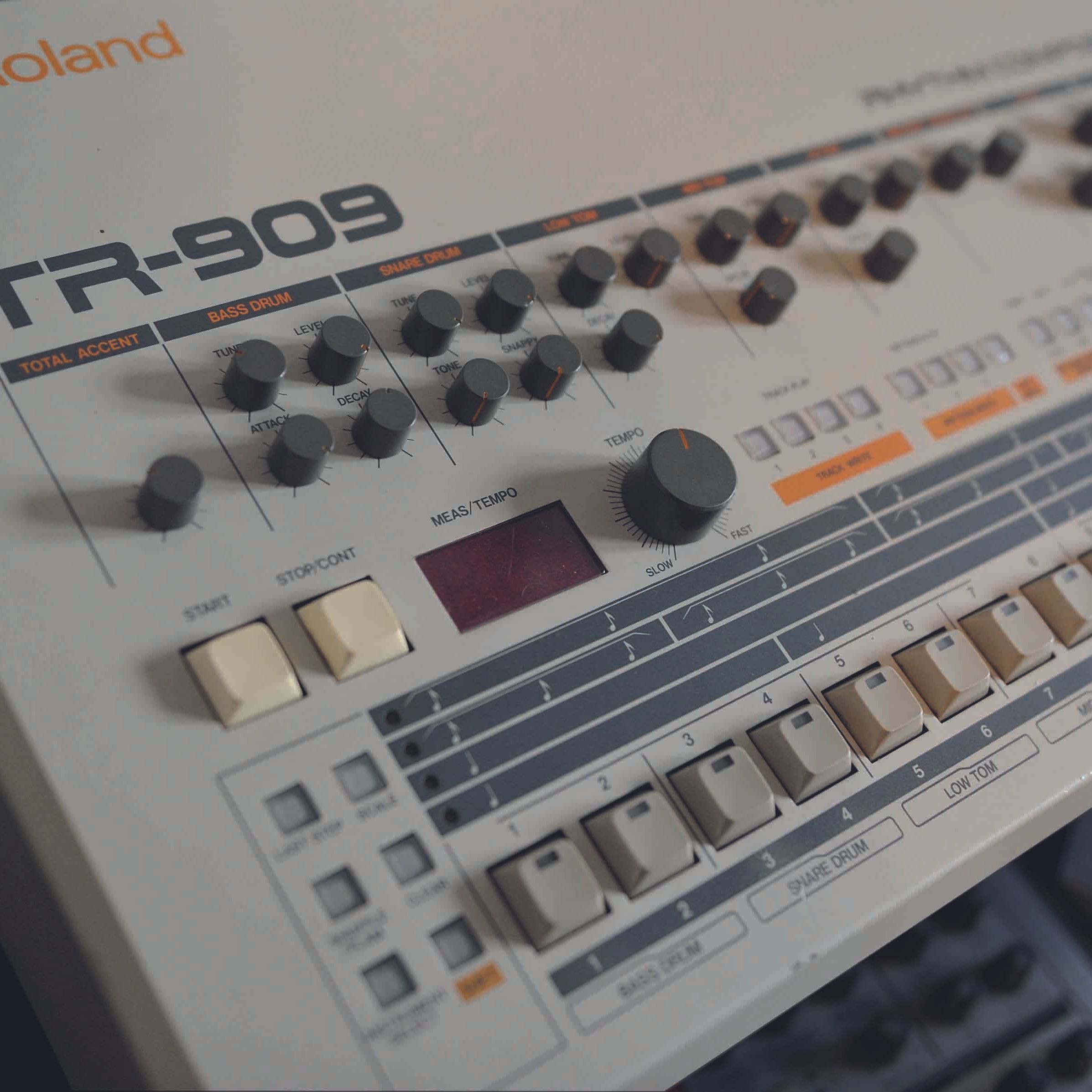 I still use the same hi-hat and cymbal combination when performing