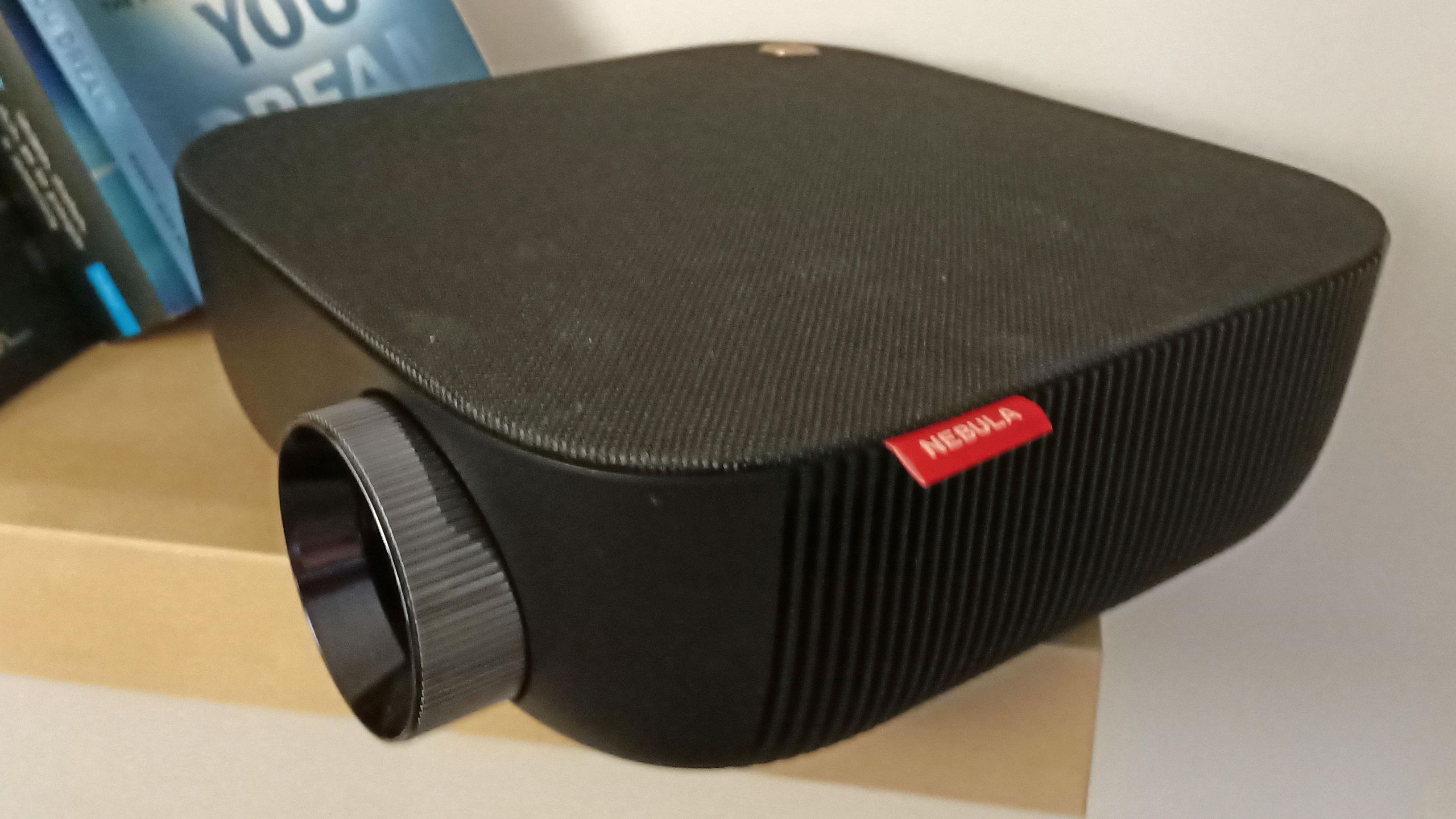 プロジェクター Anker Nebula Prizm II Nebula (ネビュラ) Prizm II | ホームプロジェクターの製品情報