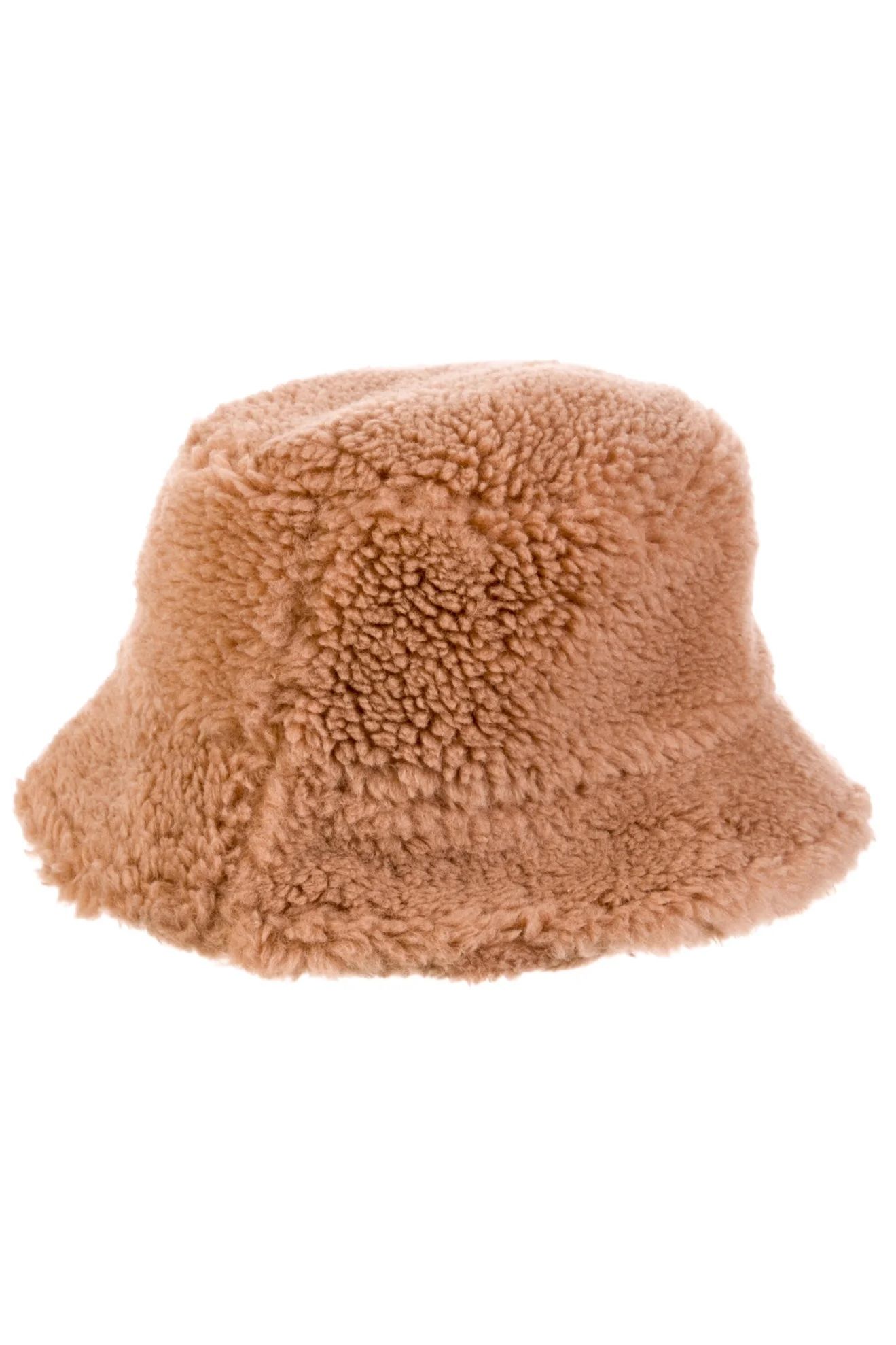 stand studio winter hat