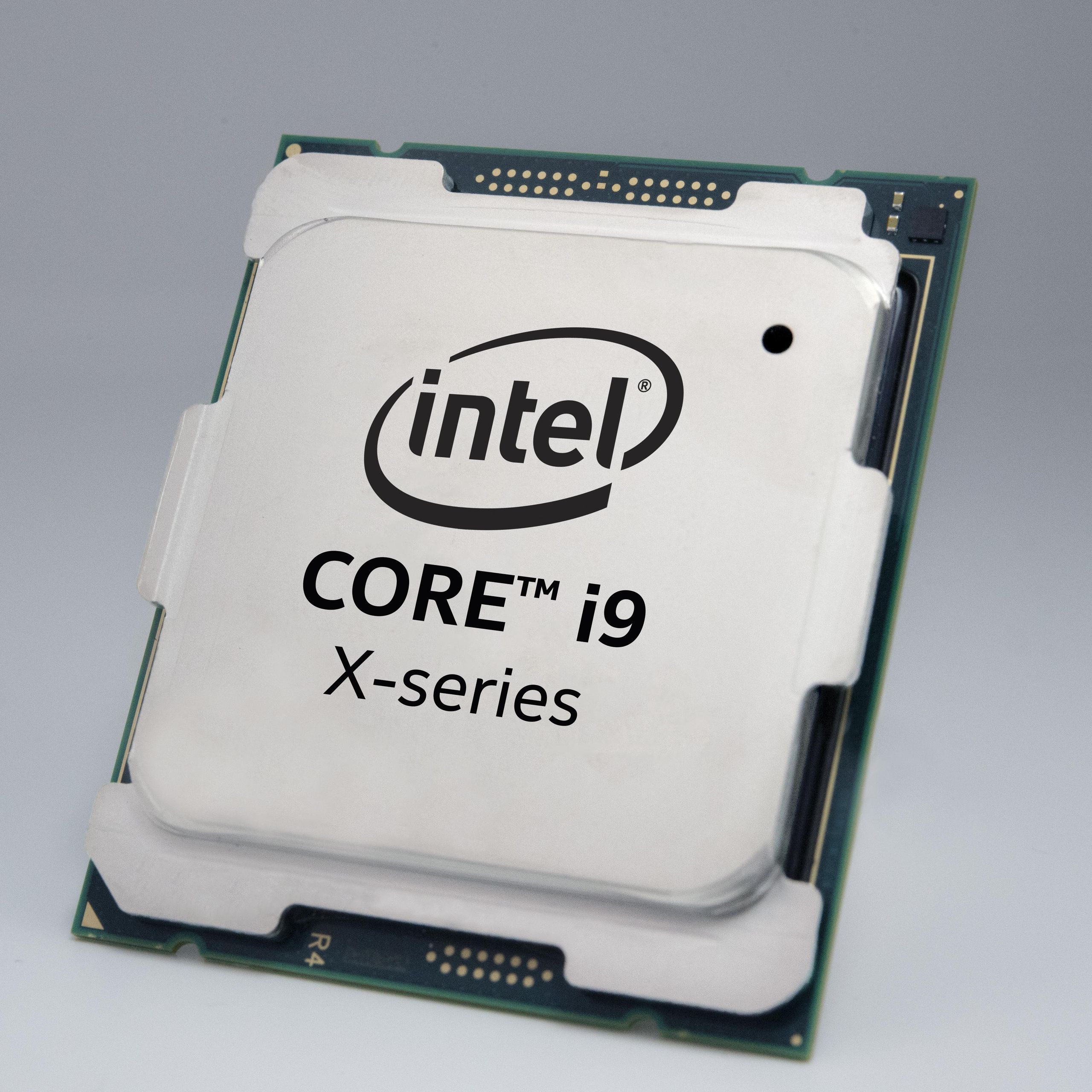 CPU Intel Core i9-10980XE Amazon.com: Intel Core i9-10980XE Desktop Processor 18 Cores 36