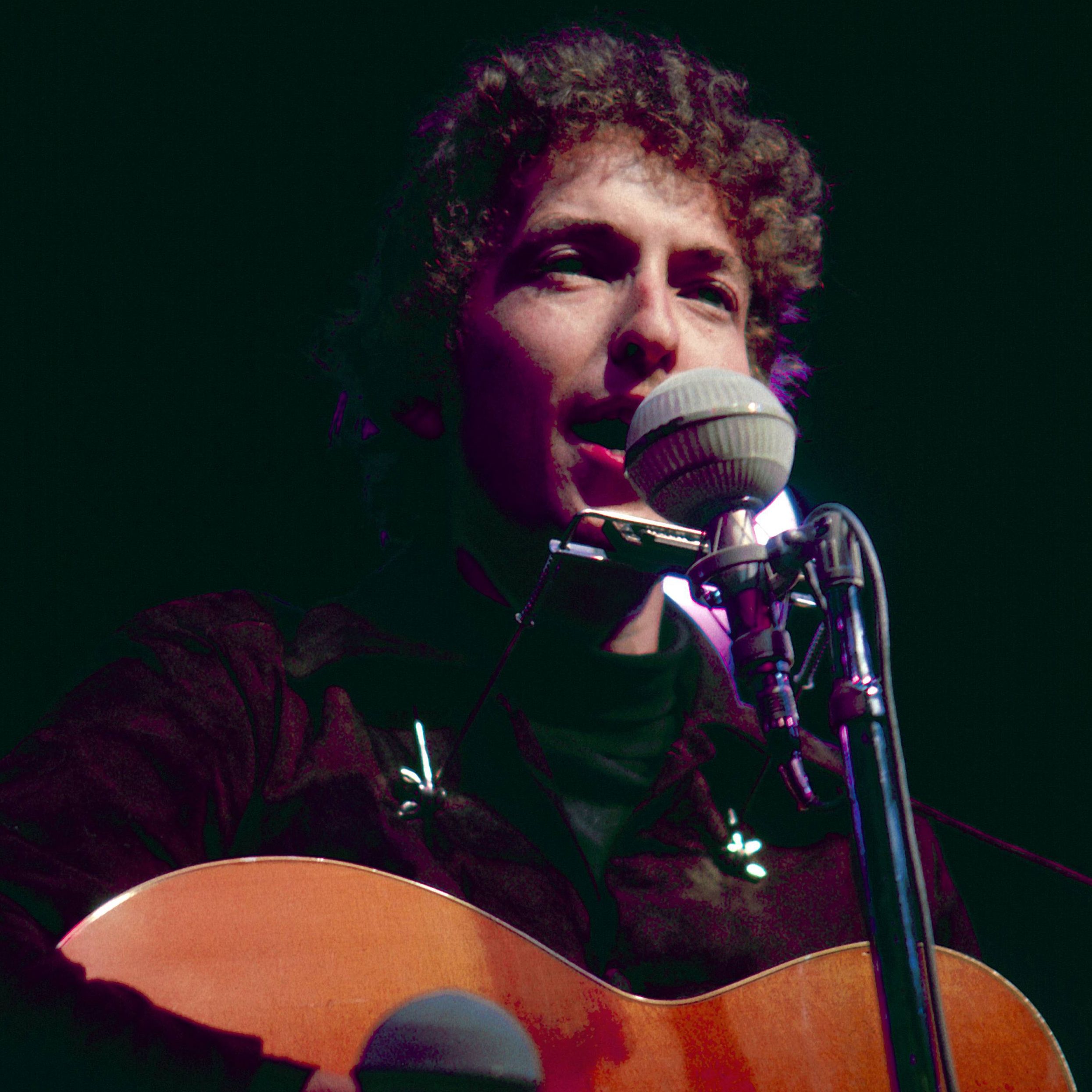 Ciaran McLaughlin | writewyattuk, image size:2490x2490