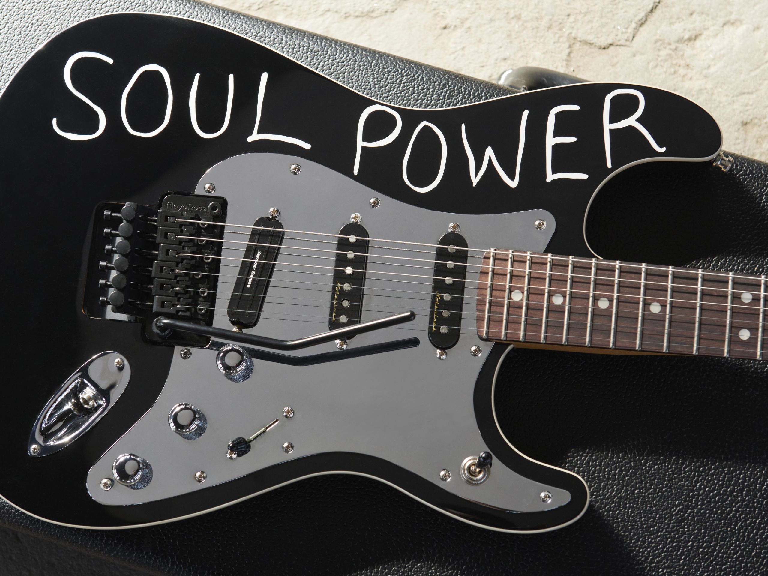 Tom Morello 'Soul Power' Artist Signature Stratocaster released by