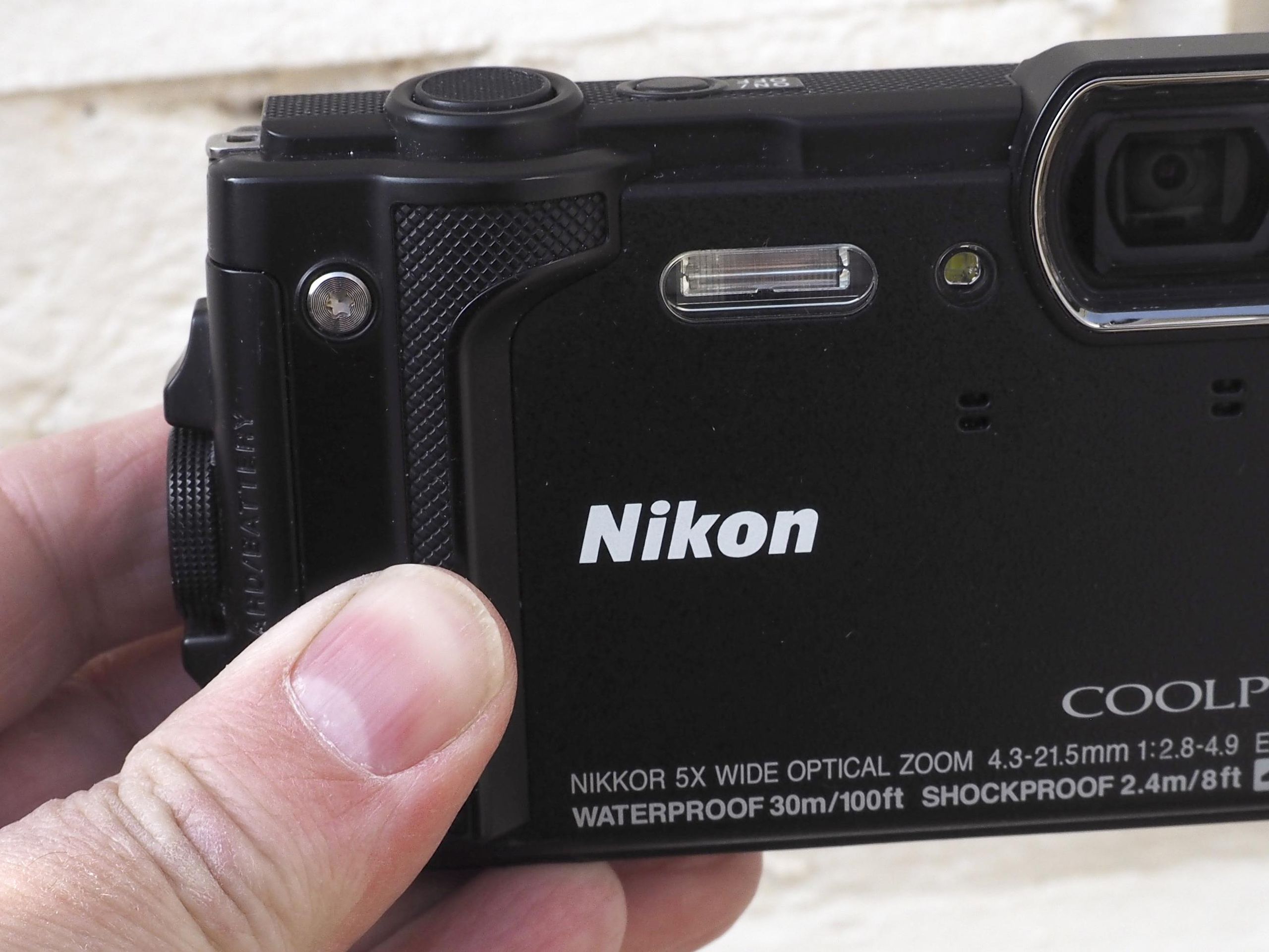 Nikon - ニコン Coolpix w300(ブラック) Amazon | Nikon デジタルカメラ COOLPIX W300 BK クールピクス