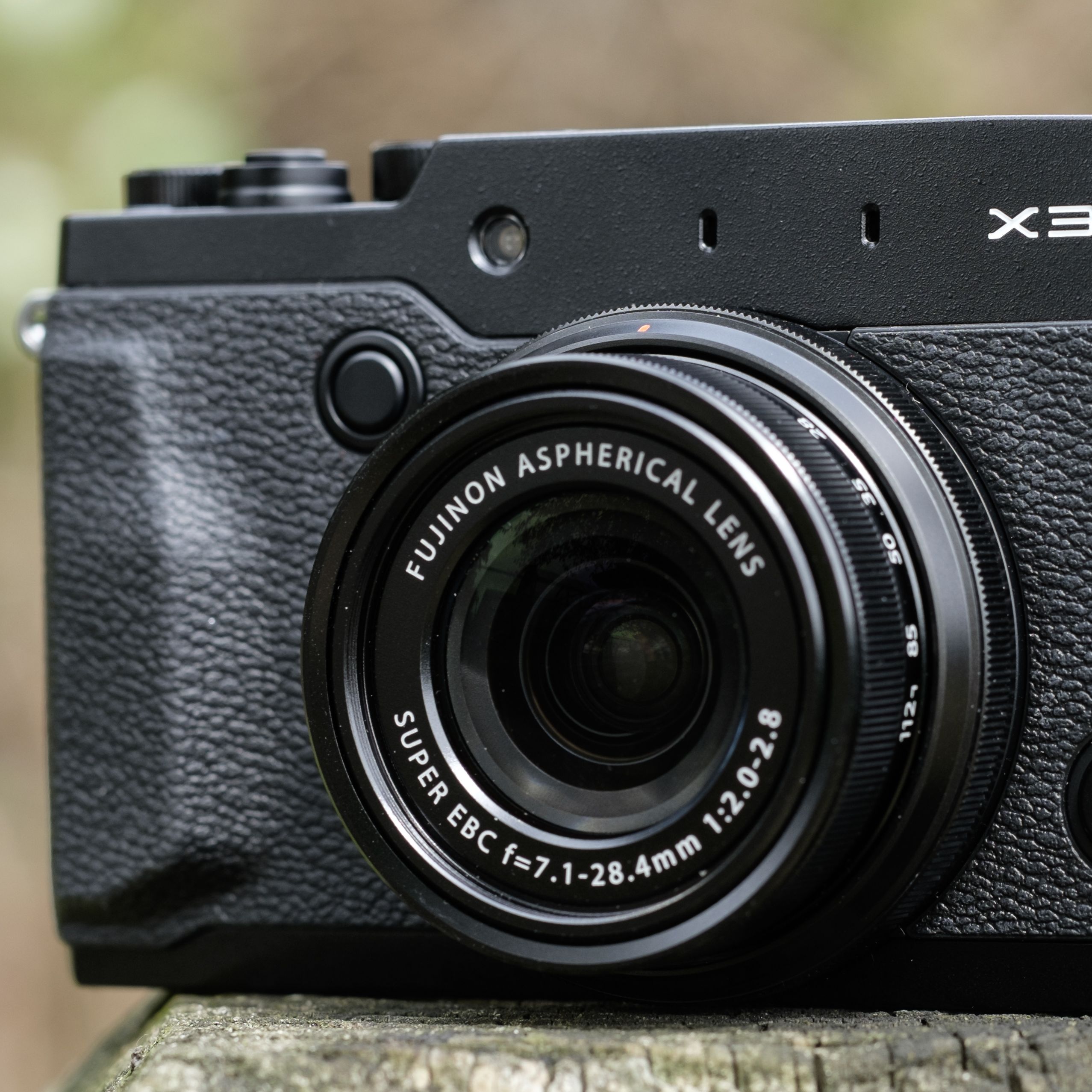 は*る様 FUJIFILM X30 Fujifilm X30 (Black) 12-megapixel digital camera with Wi-Fi