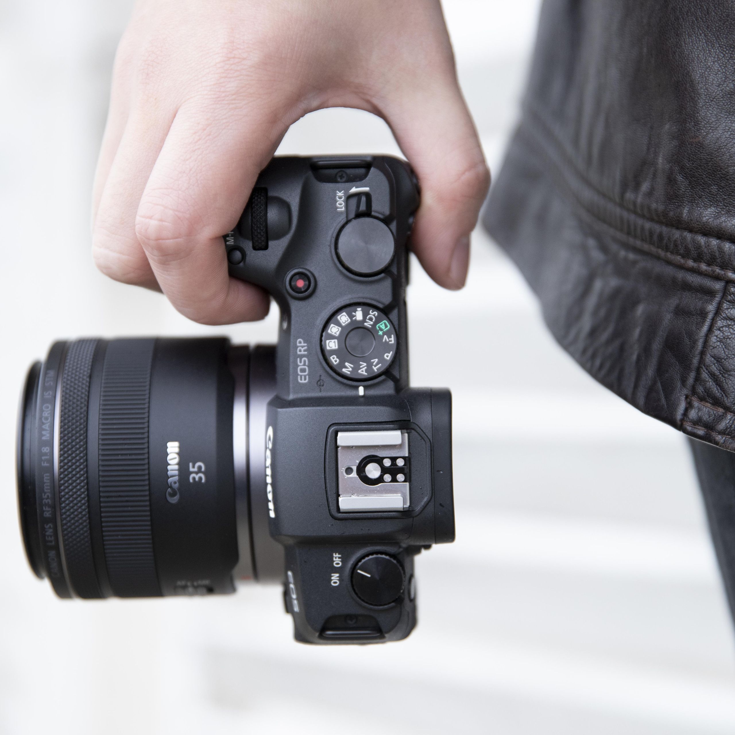 Canon EOS RP - Mirrorless RF Camera lenses Full-Frame 0 com new