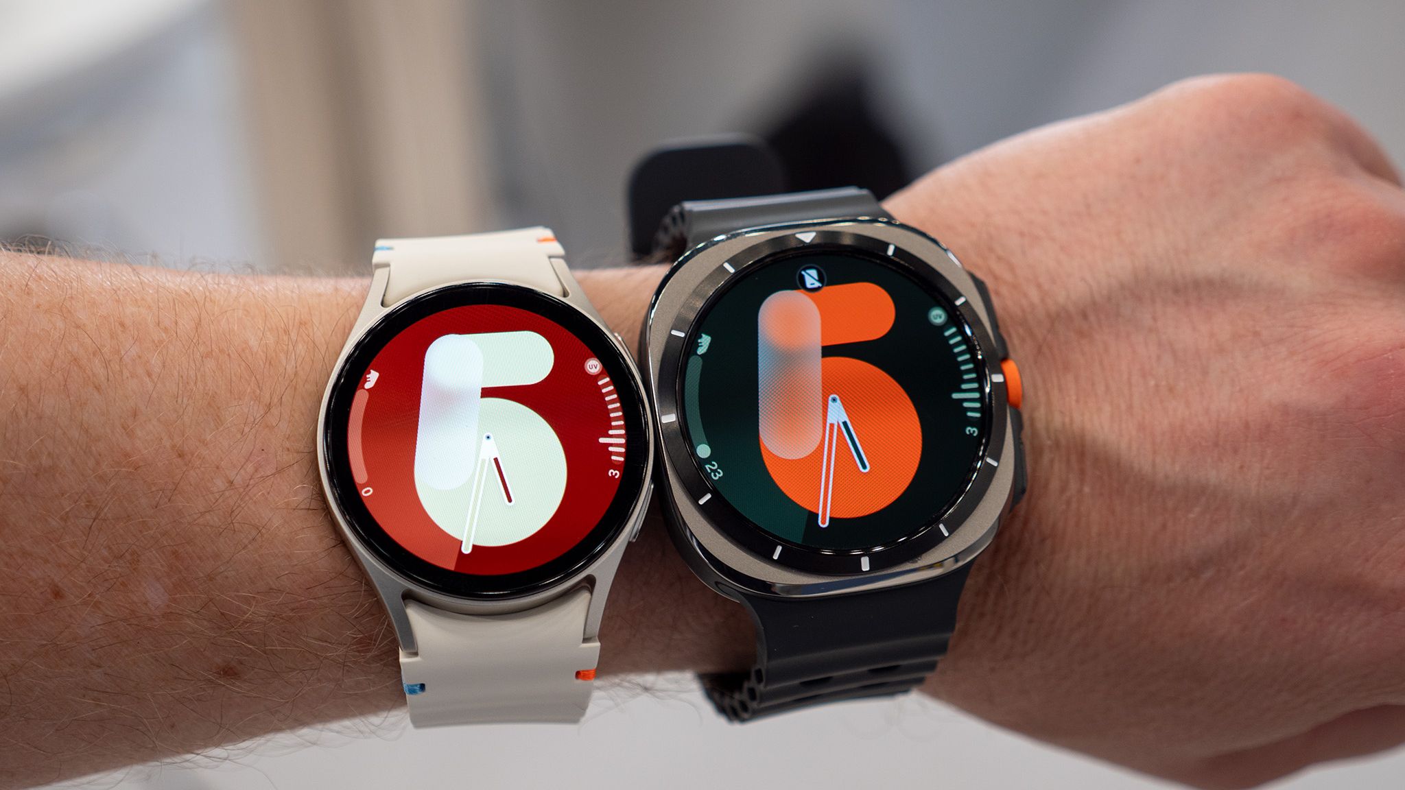 Samsung Galaxy Watch 7 BioActive Sensor closeup