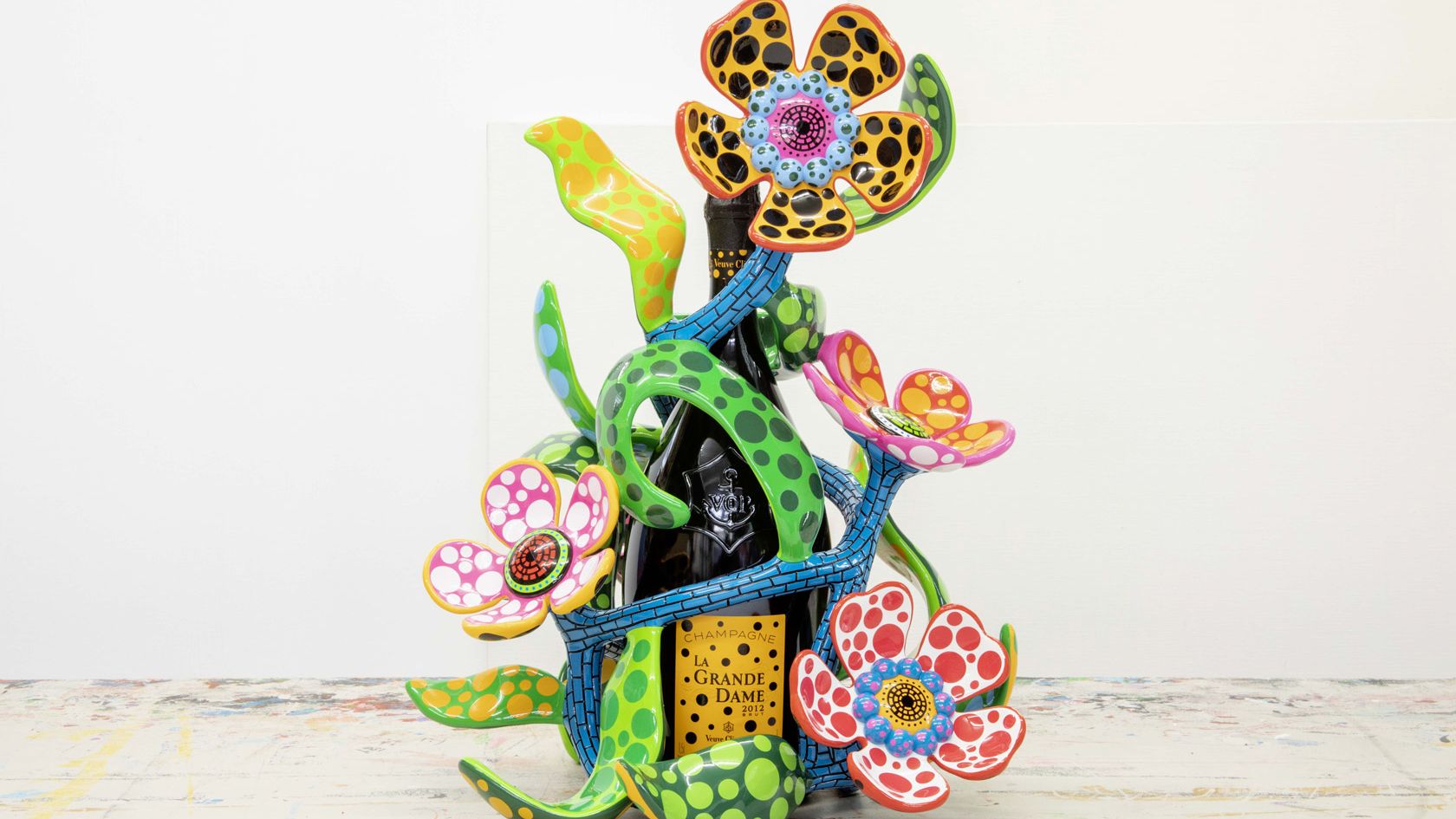 草間彌生　Veuve clicquot Yayoi Kusama x Veuve Clicquot La Grande Dame 草間彌生x 凱歌