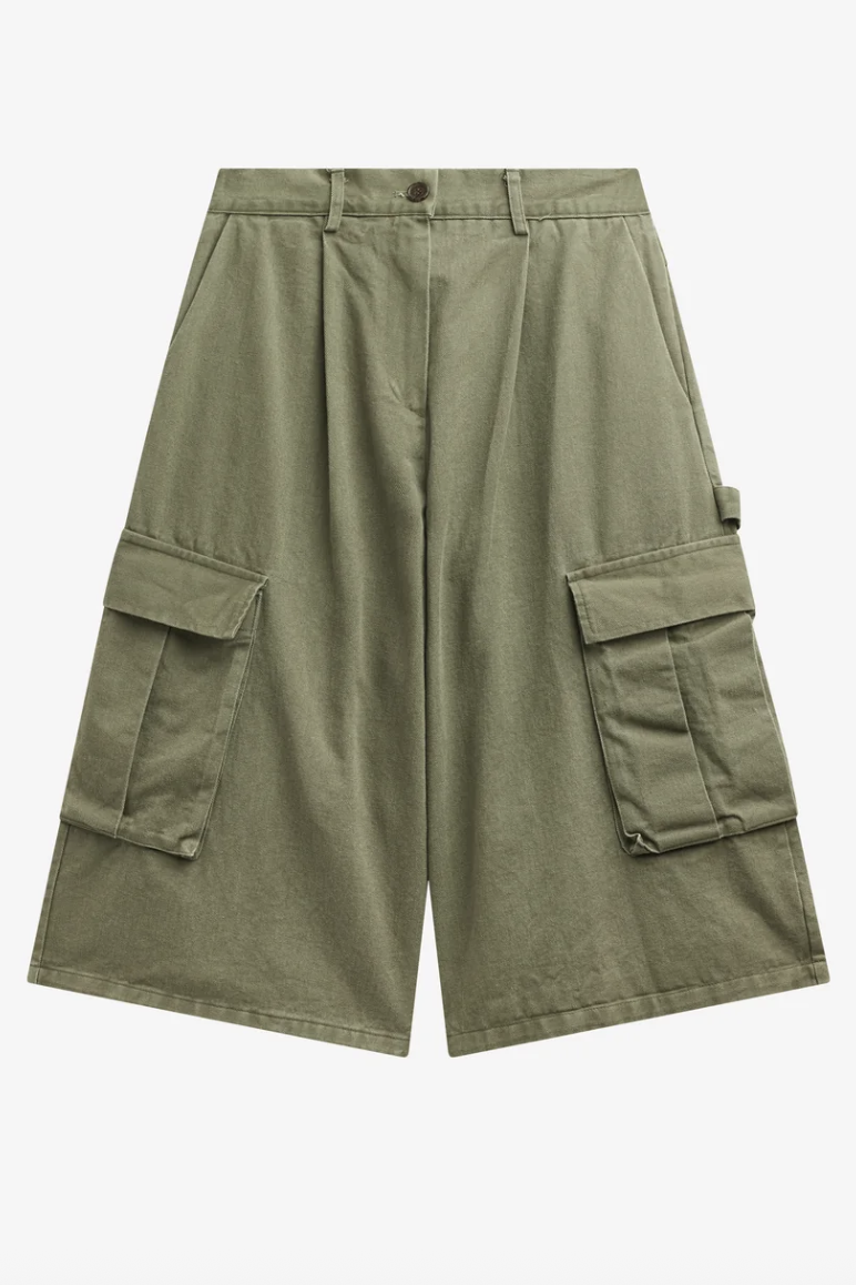 Dorva Cargo Bermuda Shorts - Pale Olive