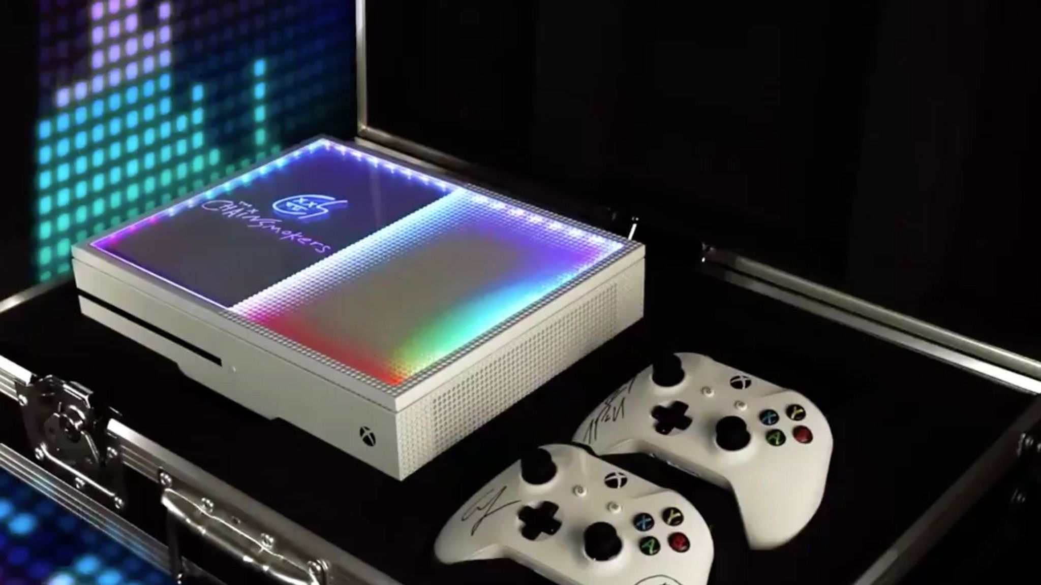 Xbox Series S 美品 Microsoft shows off custom Chainsmokers Xbox One S as part of new