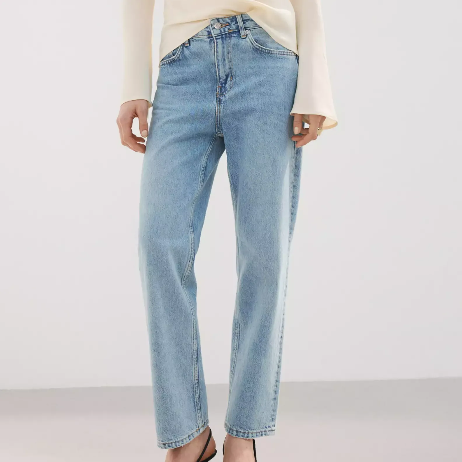 Mid-Rise Straight Jeans - Women | Mango United Kingdom