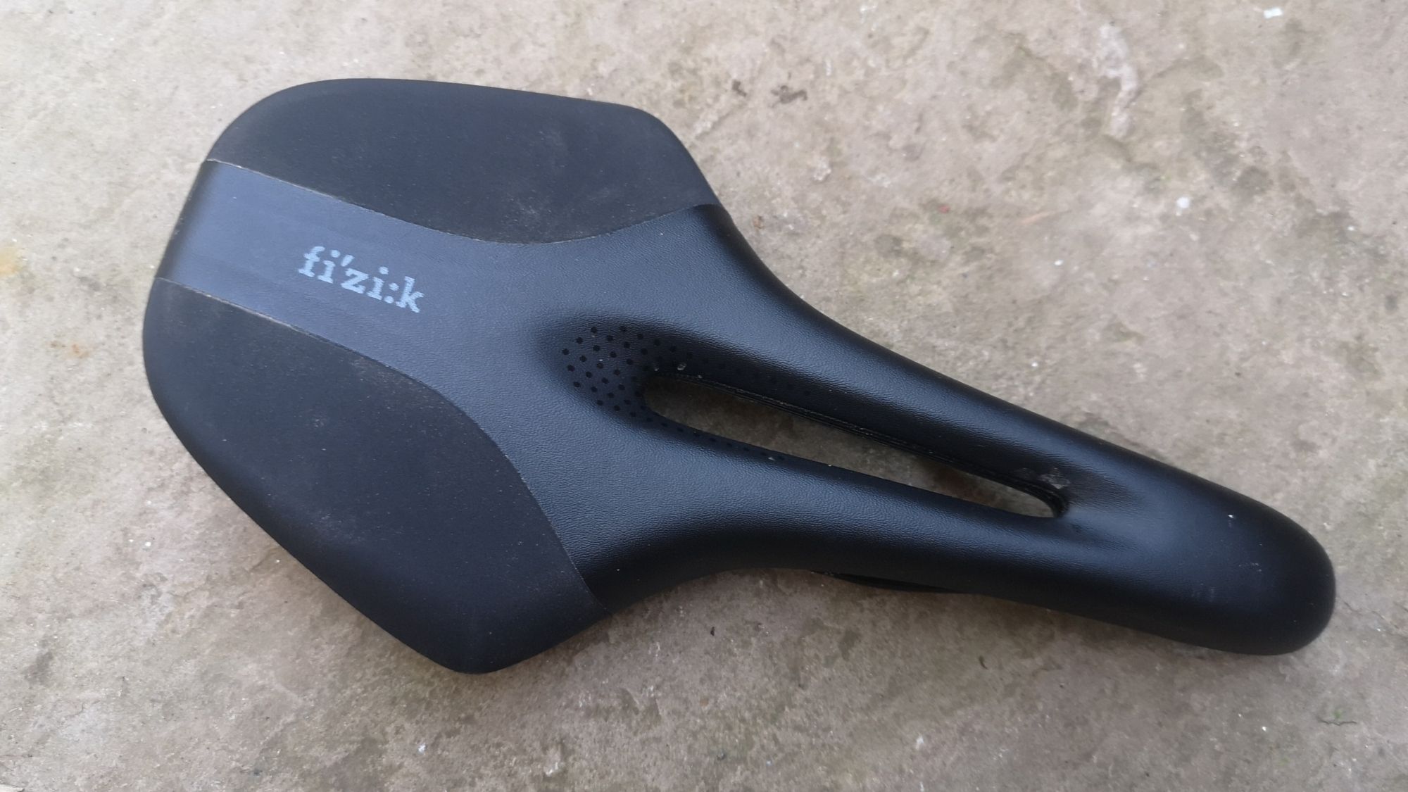Women's Road cycling saddle - Luce Carbon - Fizik