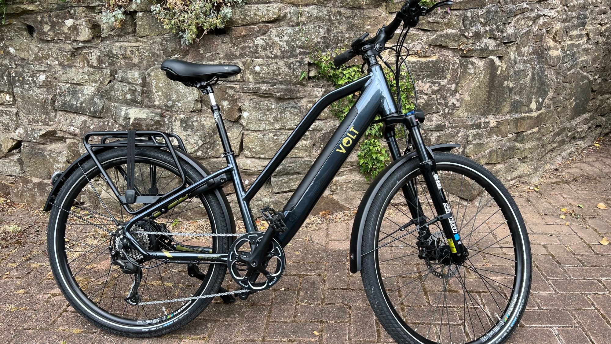 pulse electric bicycle Velotric Tempo Lightweight Commuter Ebike - 39LBS - 60 Miles Range Upgrade your daily travel with the Tempo Lightweight Commuter Ebike Velectrix City Pulse Ebike Electric