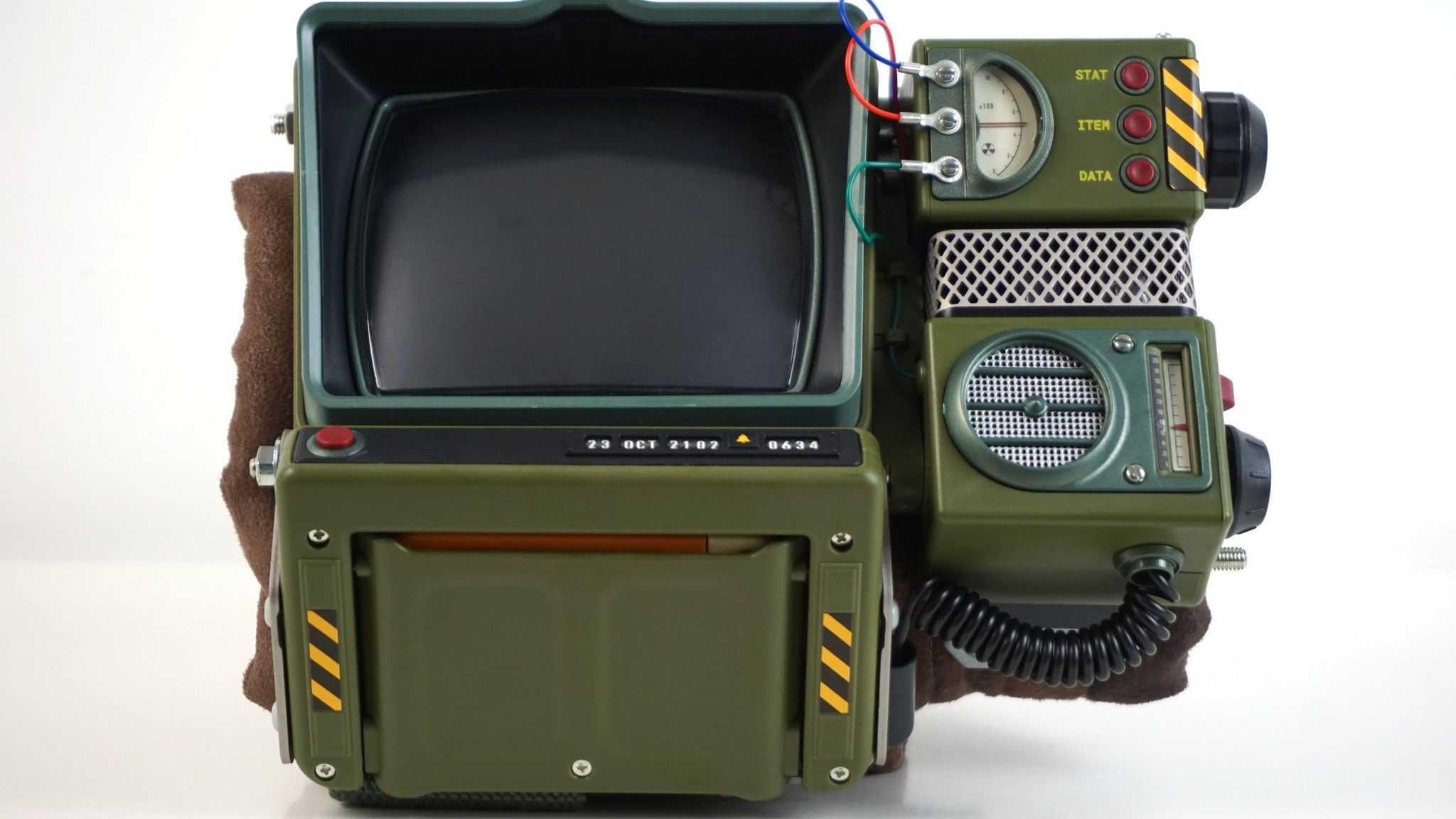 Amazon | Fallout 76 Pip-Boy 2000 Mk VI Self-Assembly