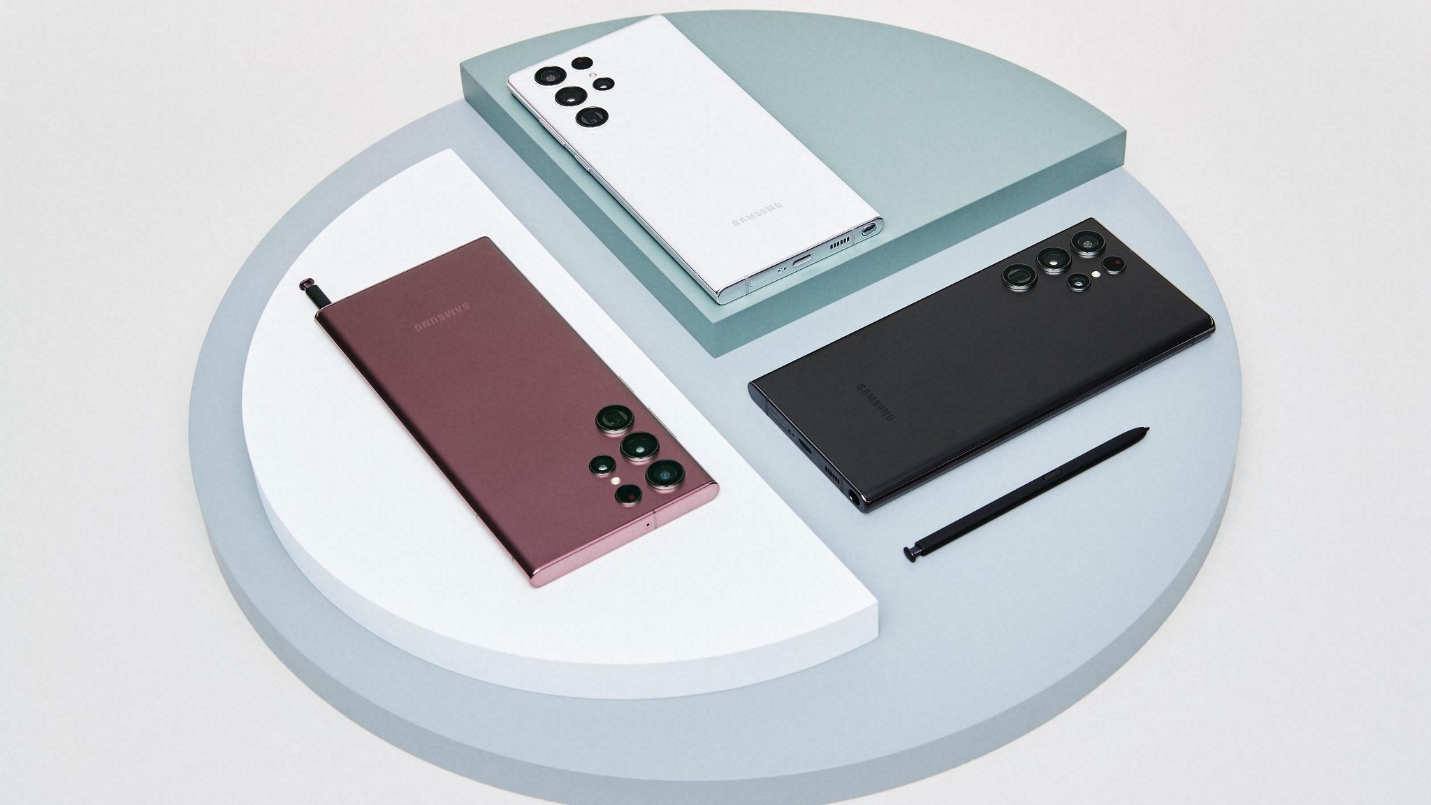 Samsung's new Galaxy S22 Ultra takes a Note from the past to bring