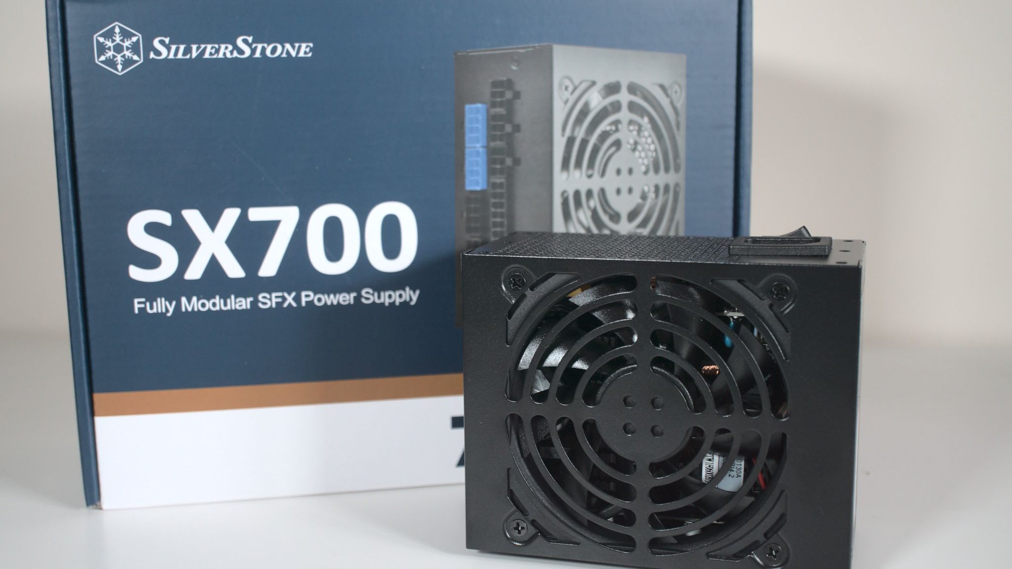SILVERSTONE製　PC電源 SST-SX700-PT　700W　ブラック 楽天市場】【いつでも2倍！5.0のつく日、18日は3倍