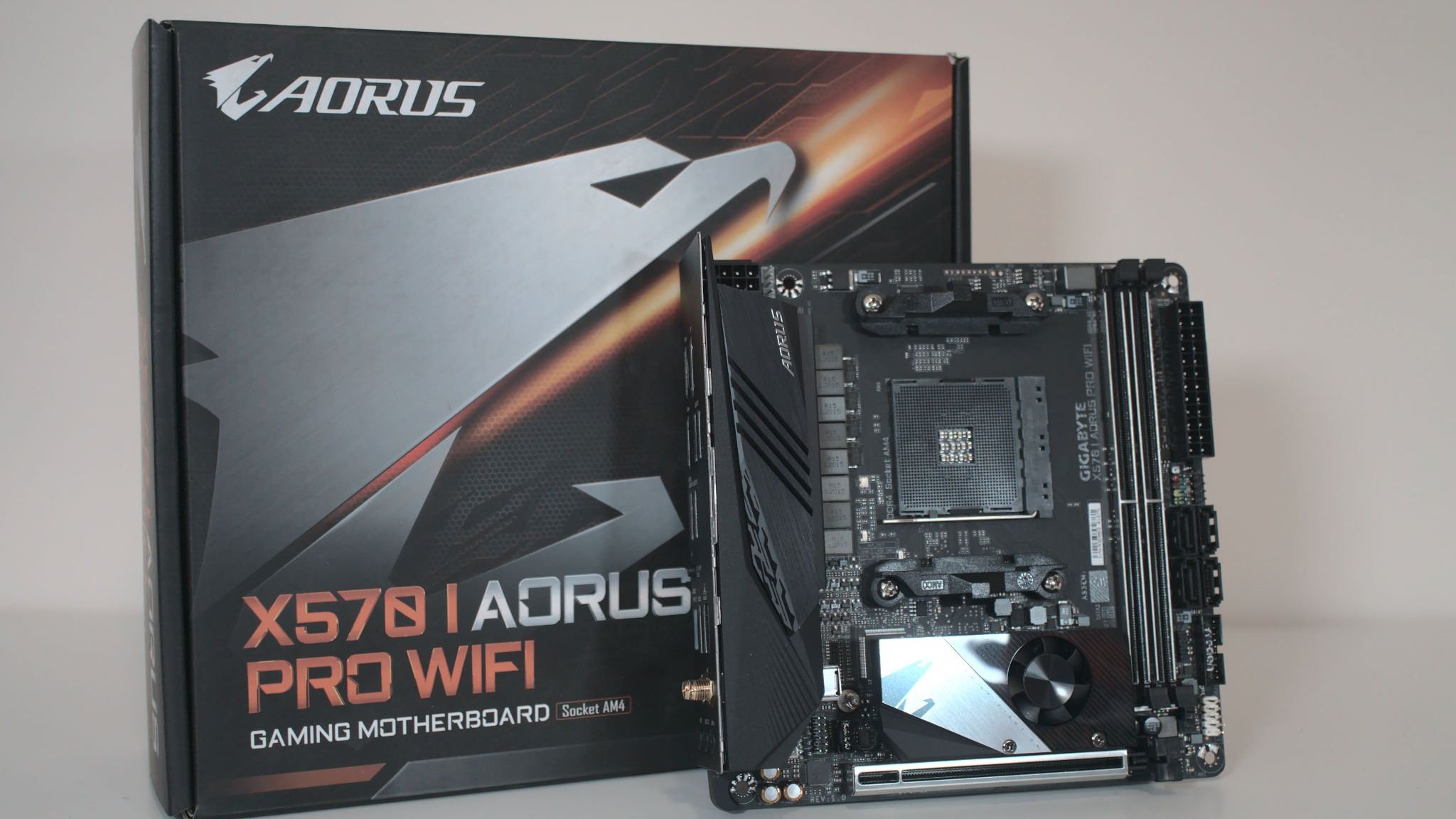 X570 I AORUS PRO WIFI (rev. 1.0) Key Features | Motherboard