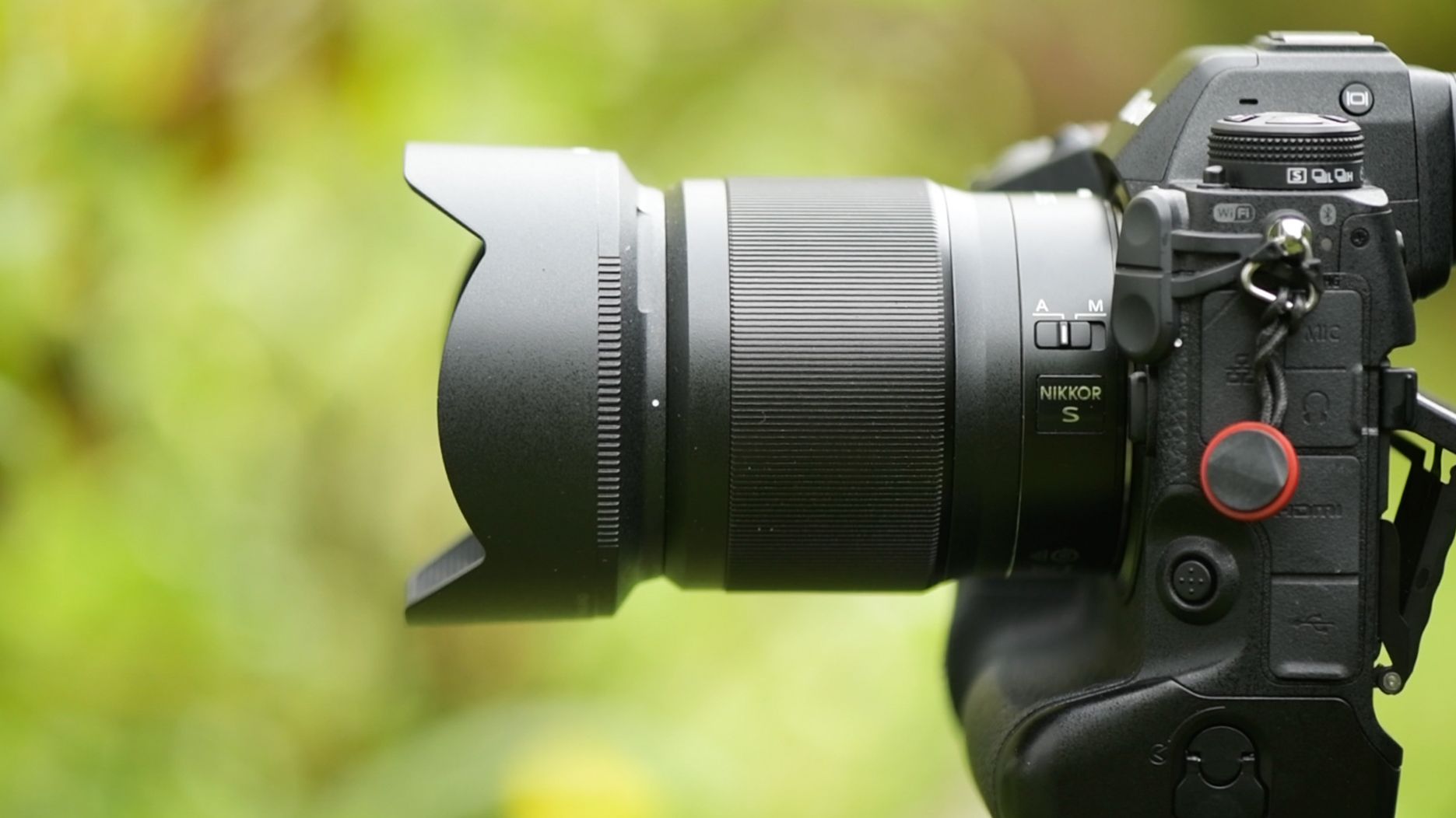 50mm f/1.8 vs f/1.2
