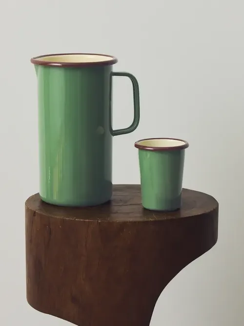Contrast Rim Enamel Jug in Mint/Chestnut
