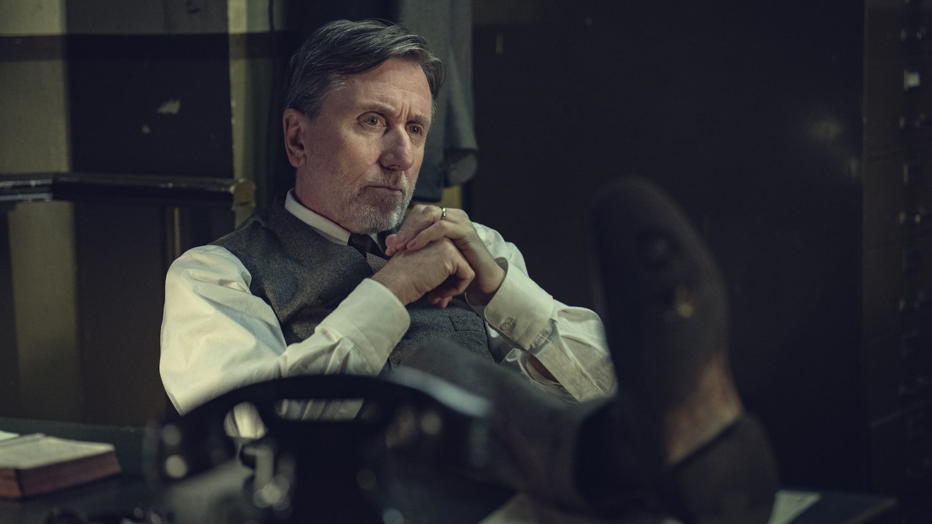 Peaky Blinders: The Immortal Man. Tim Roth as Beckett in Peaky Blinders: The Immortal Man. Cr. Robert Viglasky/Netflix &amp;copy; 2026.
