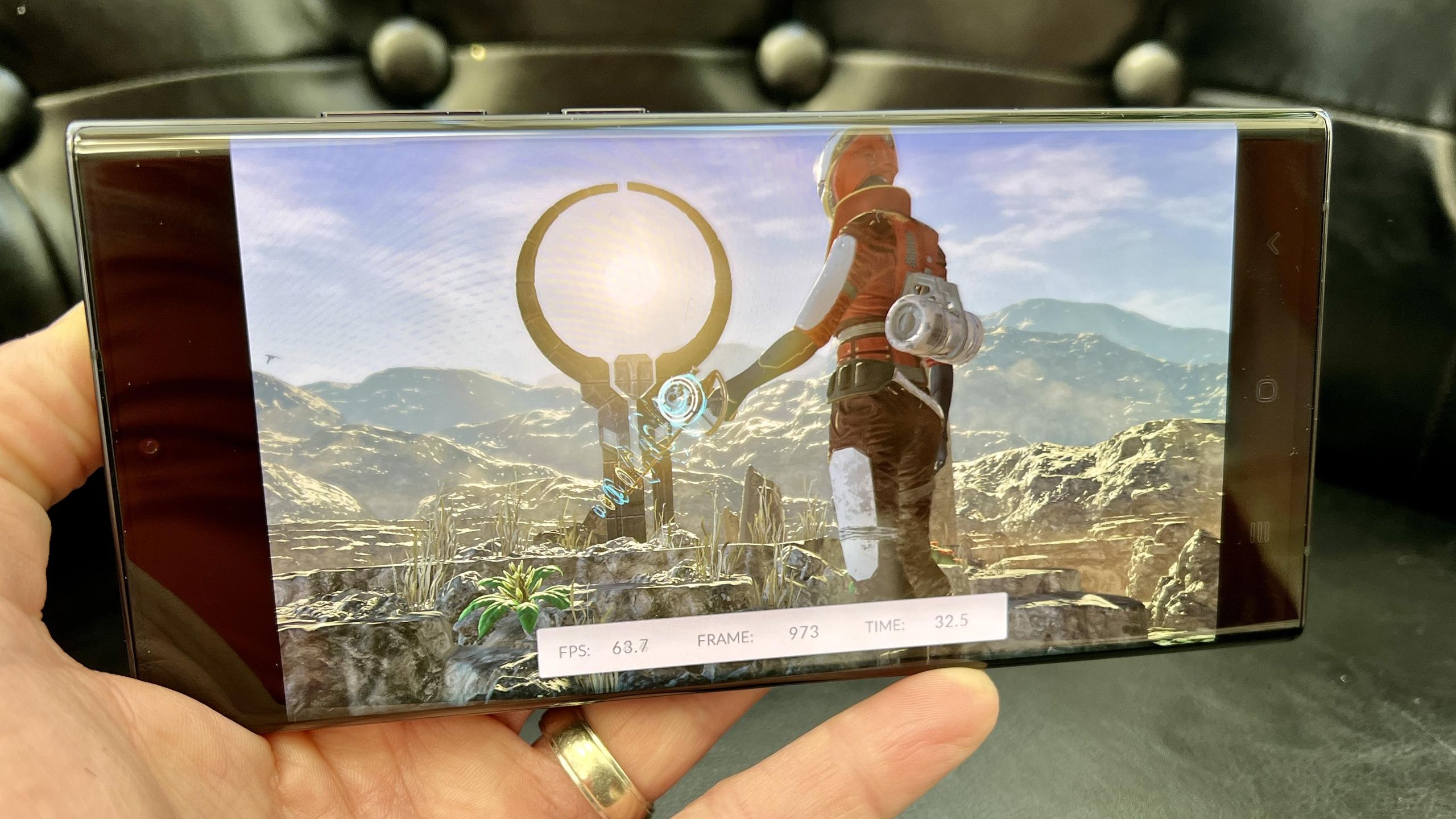 Galaxy s22ultra ジャンクです。 Galaxy S22 Ultraのジャンク品を購入しました。なぜあえてディスプレイ