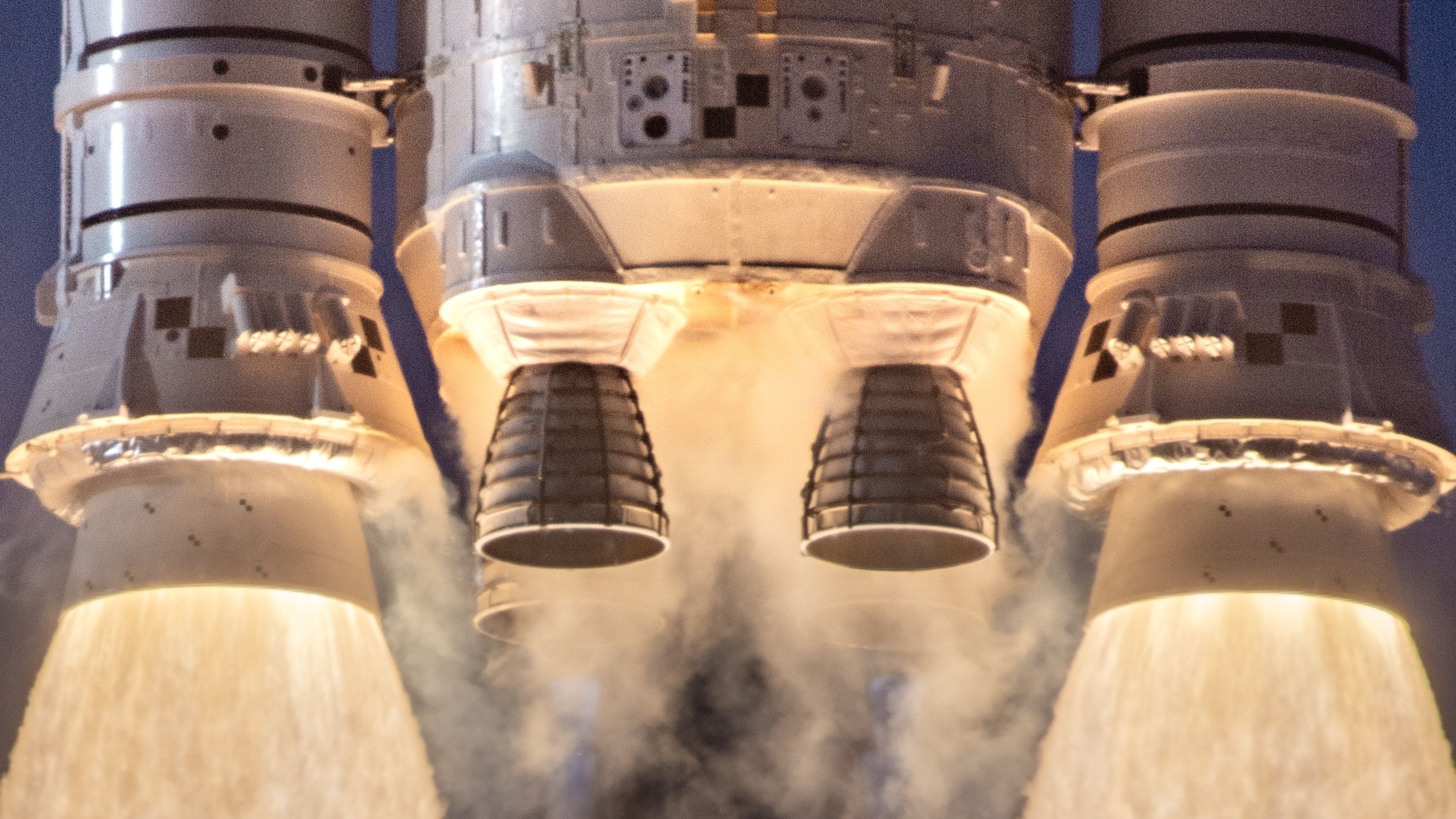 Photos of the Artemis 2 rocket launch.