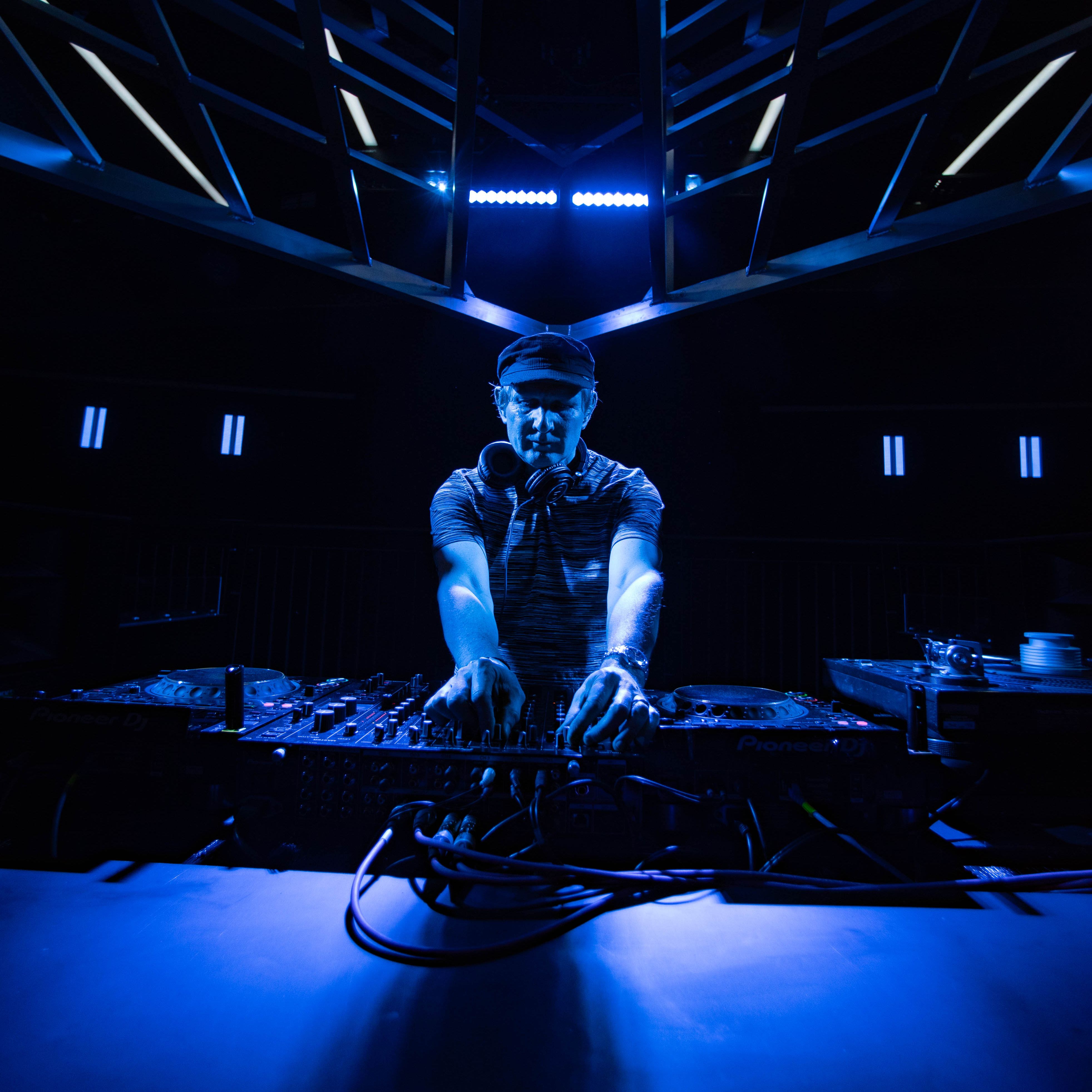 an image of Ralph Lawson DJ-ing at Ministry of Sound