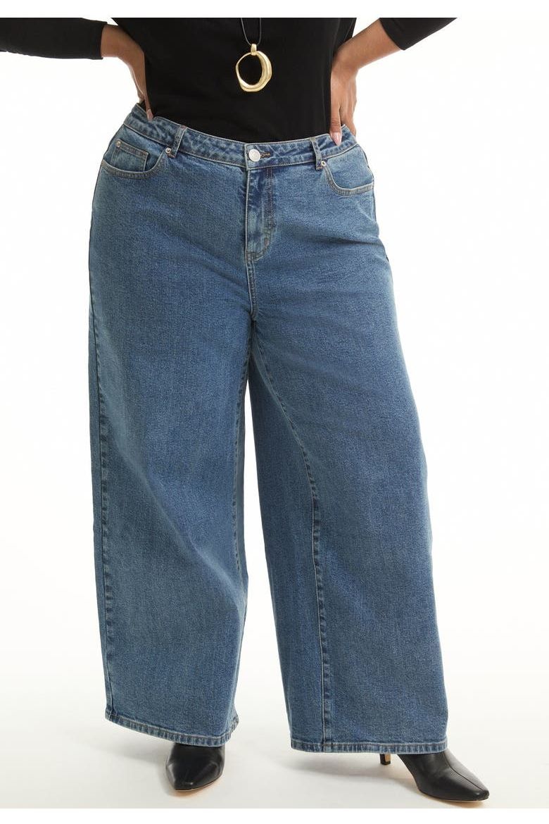 Curvie-Fit High-Rise Jeans