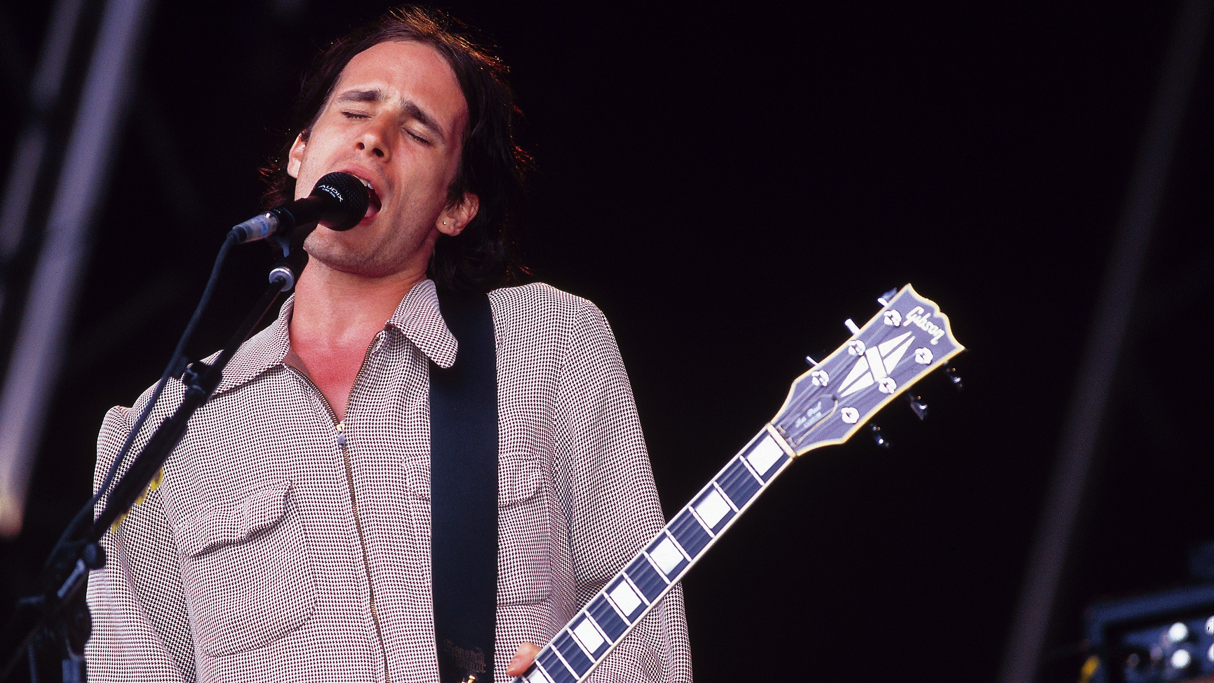 UNITED KINGDOM - JUNE 01: Photo of Jeff BUCKLEY (Photo by Mick Hutson/Redferns)