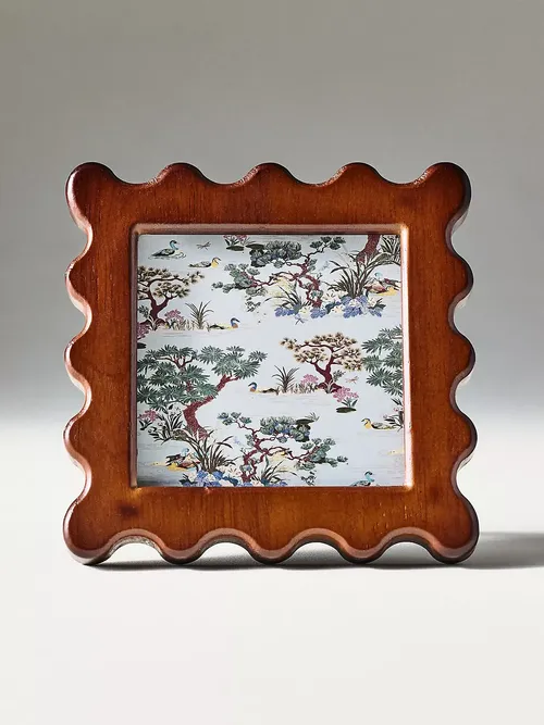 Wavy Wooden Frame