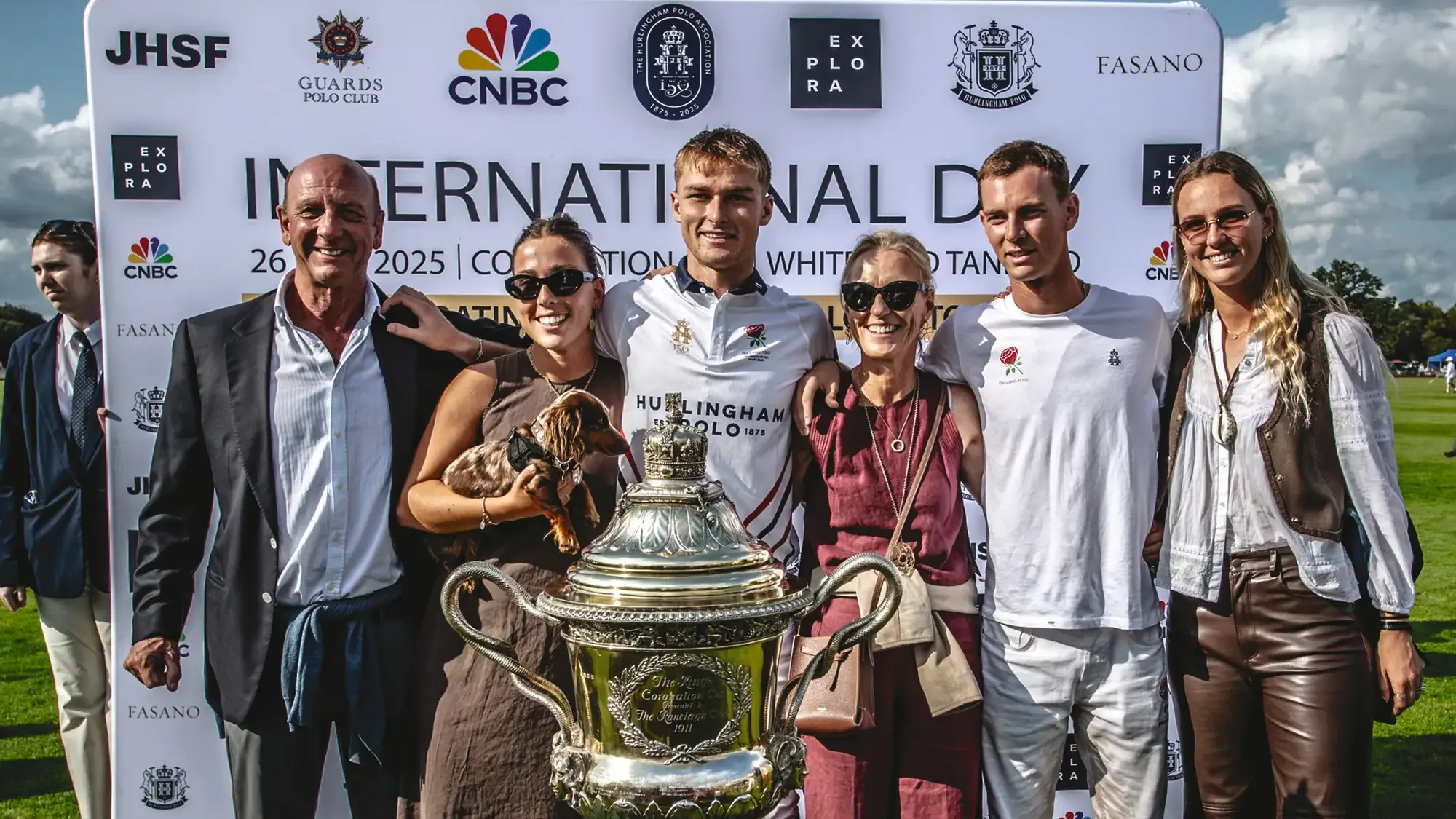 Milly Hine with her father Andrew, siblings Indi and Louis, mother Robyn, brother Ned