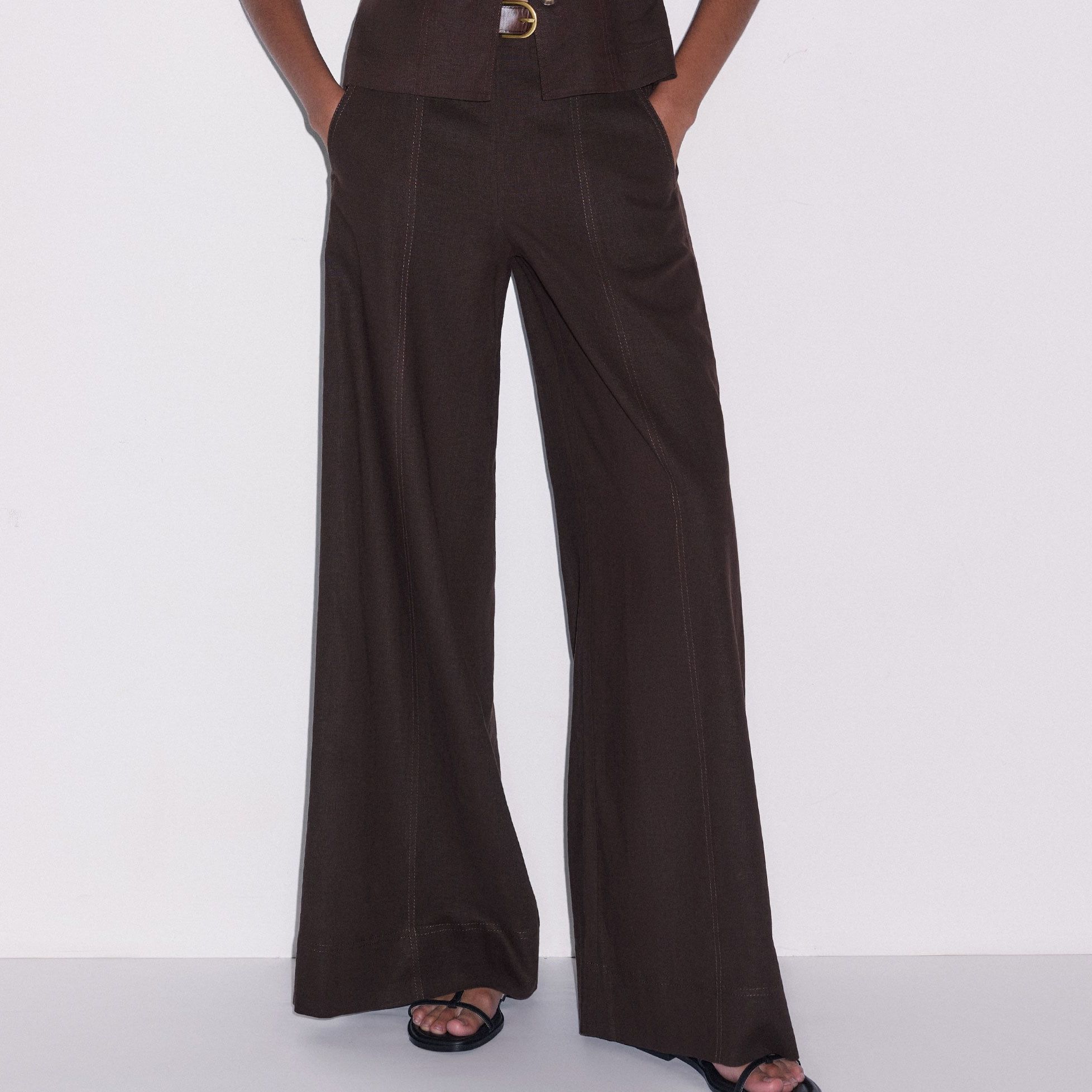 Wide-Leg Trouser