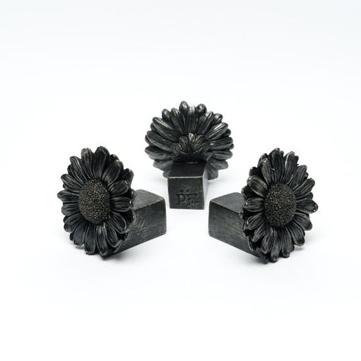 Jardinopia Daisy Flower Bronze Coloured Planter Feet in Gift Box | Wayfair